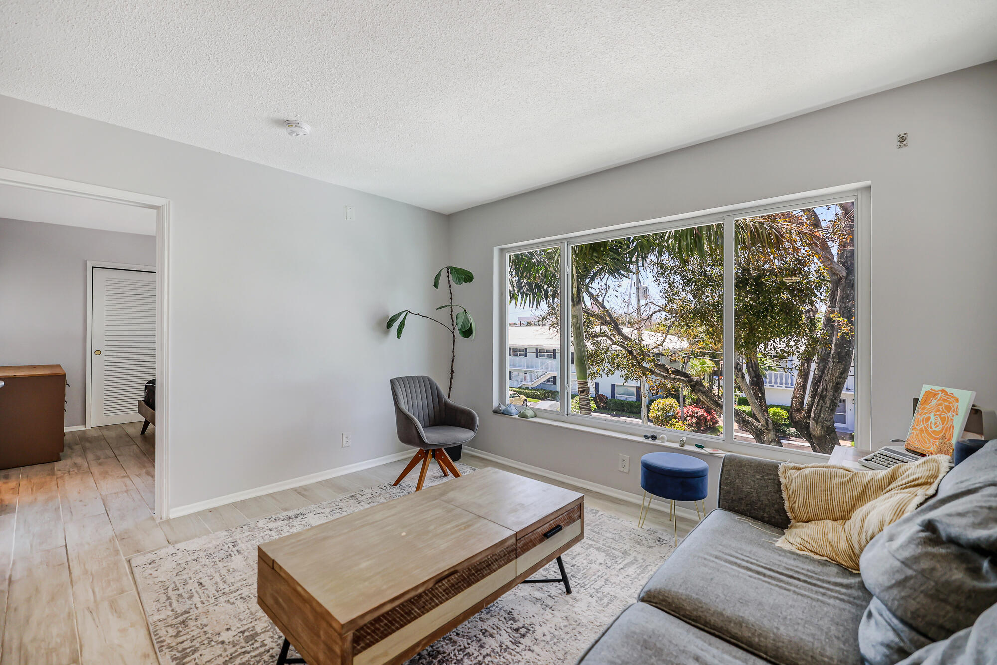 REGENCY HOUSE CO-OP - Residential