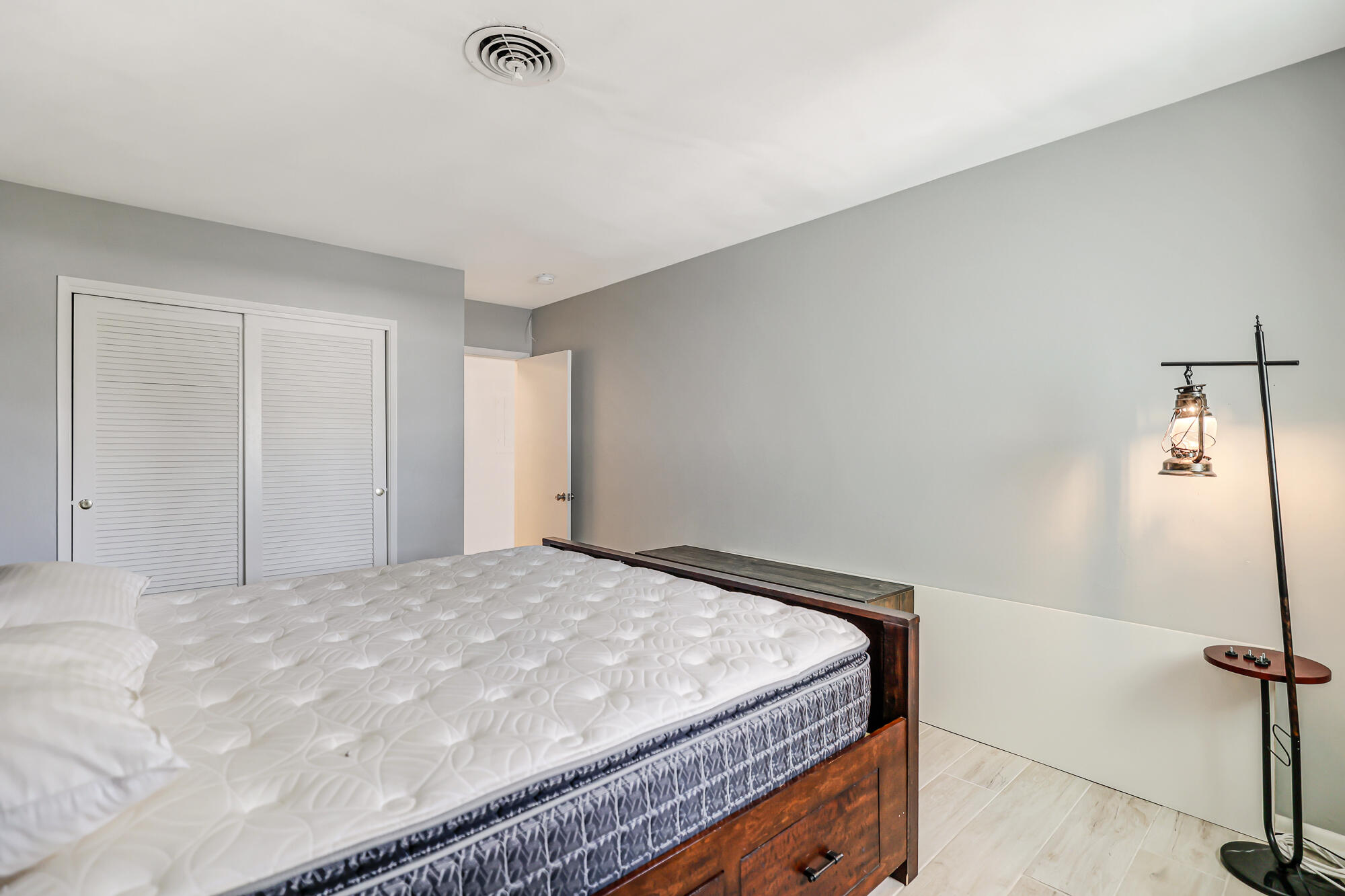 REGENCY HOUSE CO-OP - Residential