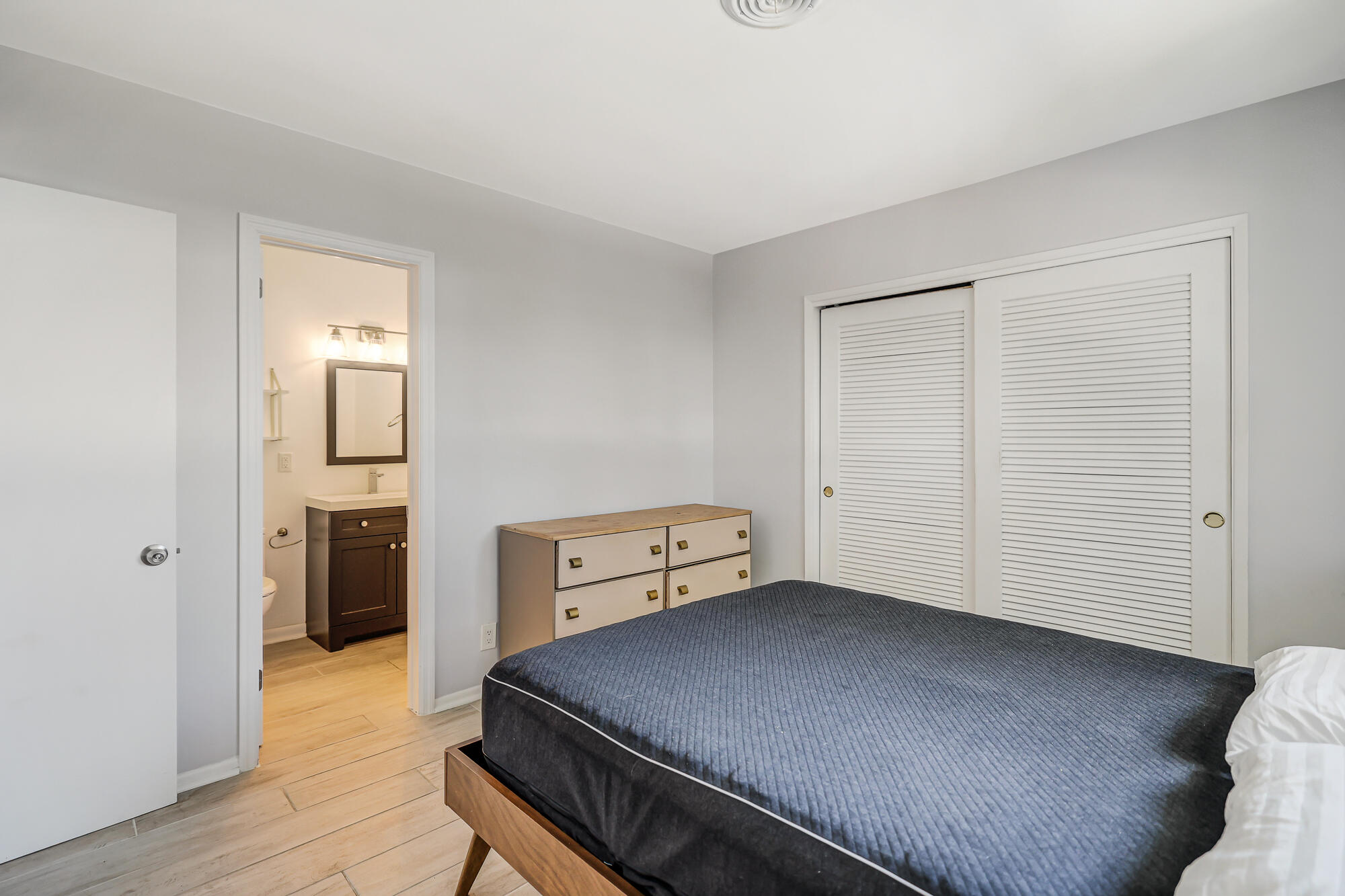 REGENCY HOUSE CO-OP - Residential