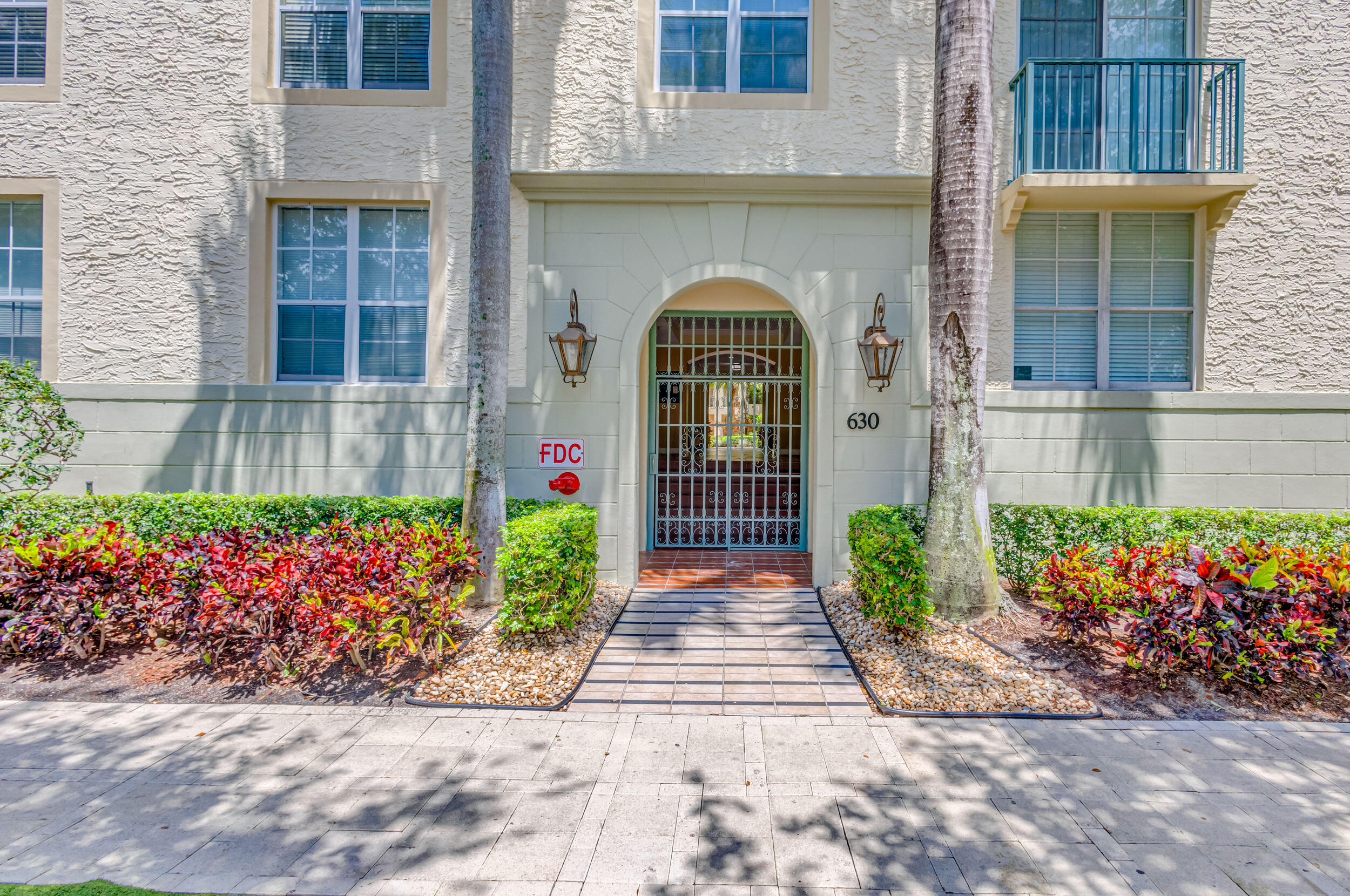 COURTYARDS IN CITYPLACE CONDO - Residential Lease
