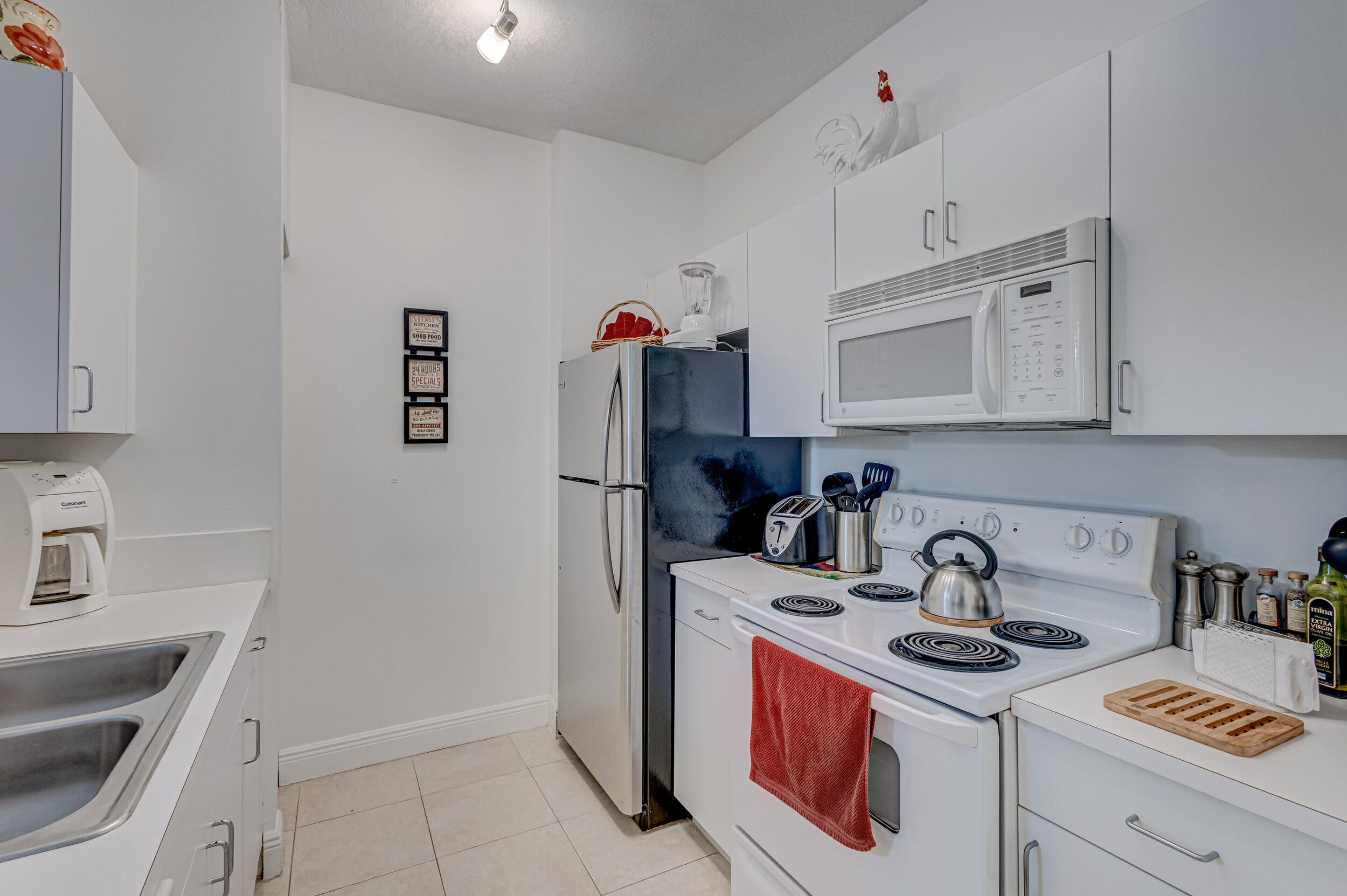 COURTYARDS IN CITYPLACE CONDO - Residential Lease