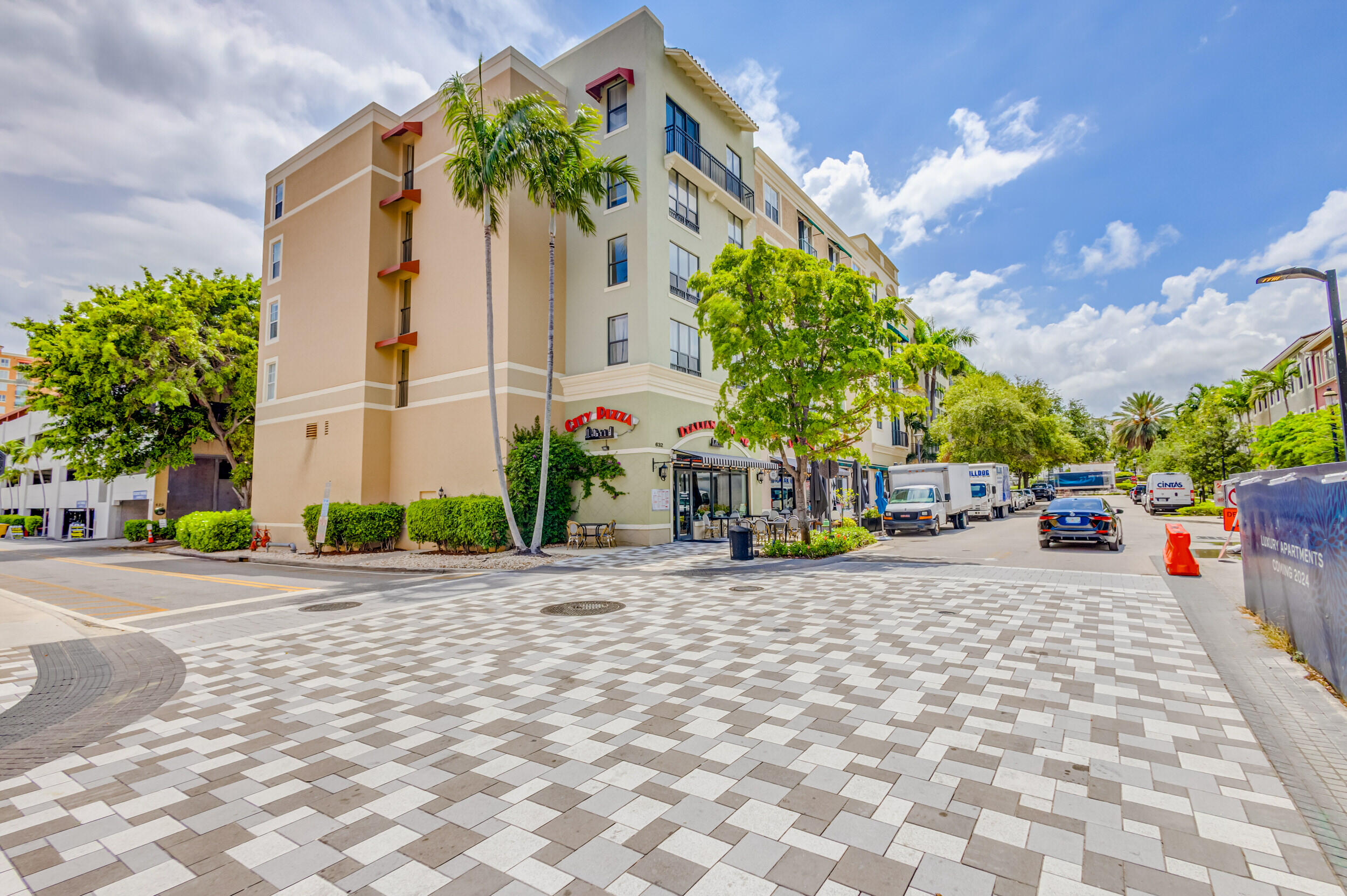 COURTYARDS IN CITYPLACE CONDO - Residential Lease