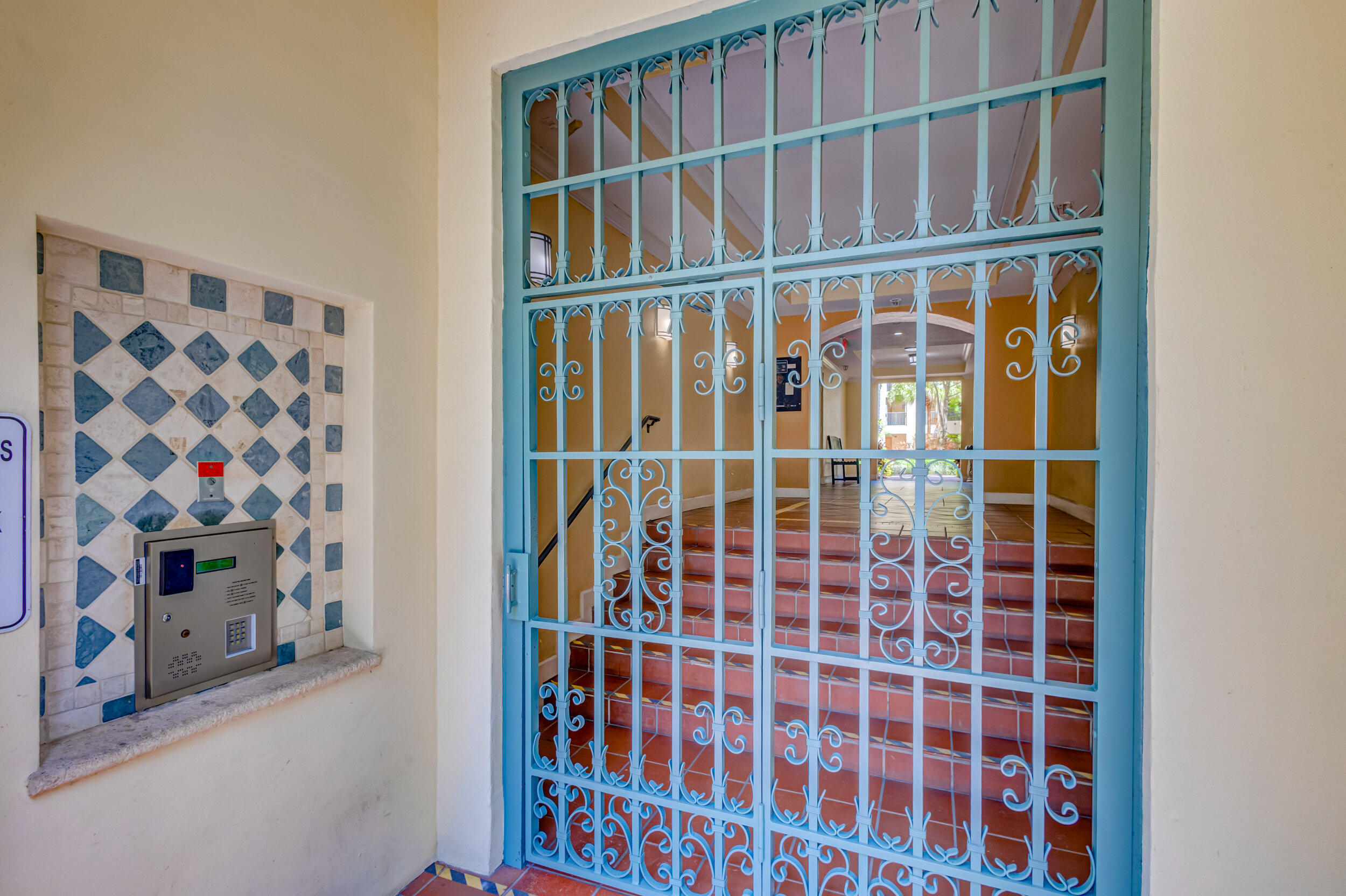 COURTYARDS IN CITYPLACE CONDO - Residential Lease