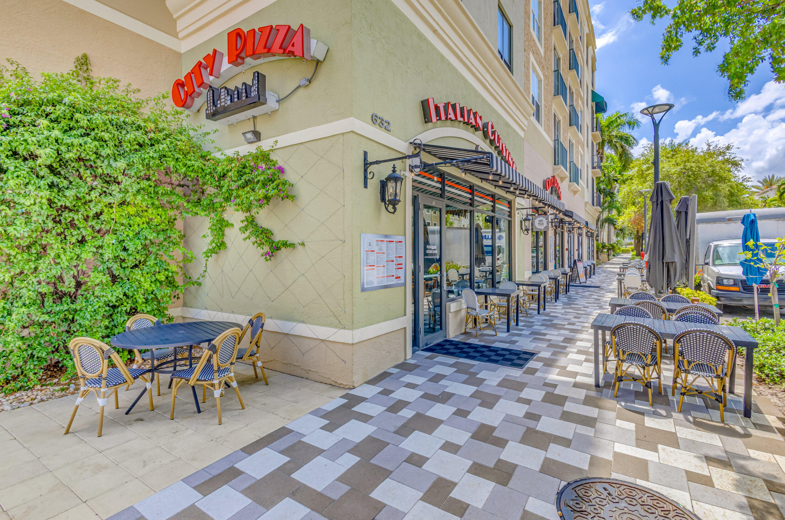 COURTYARDS IN CITYPLACE CONDO - Residential Lease