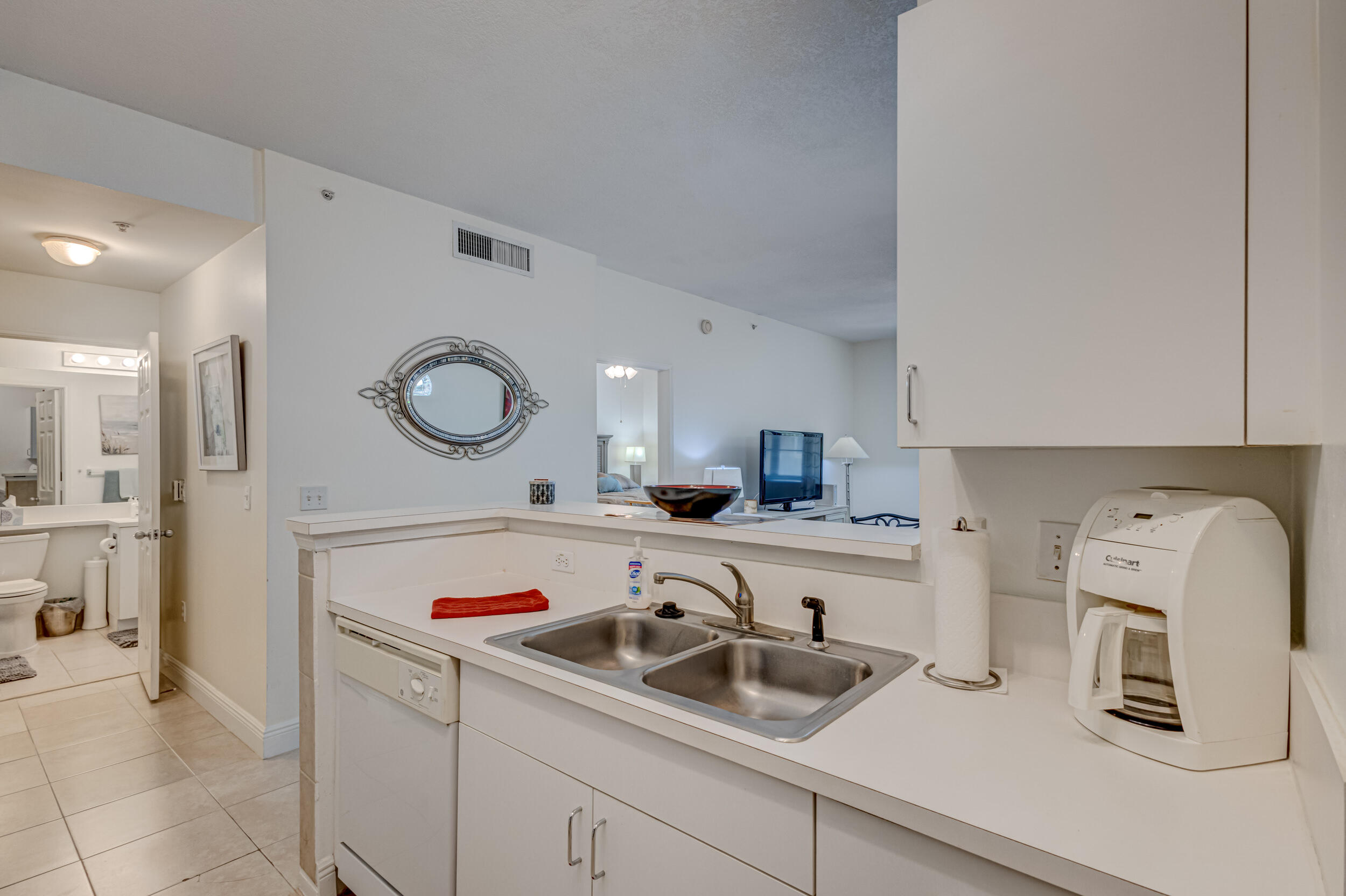 COURTYARDS IN CITYPLACE CONDO - Residential Lease