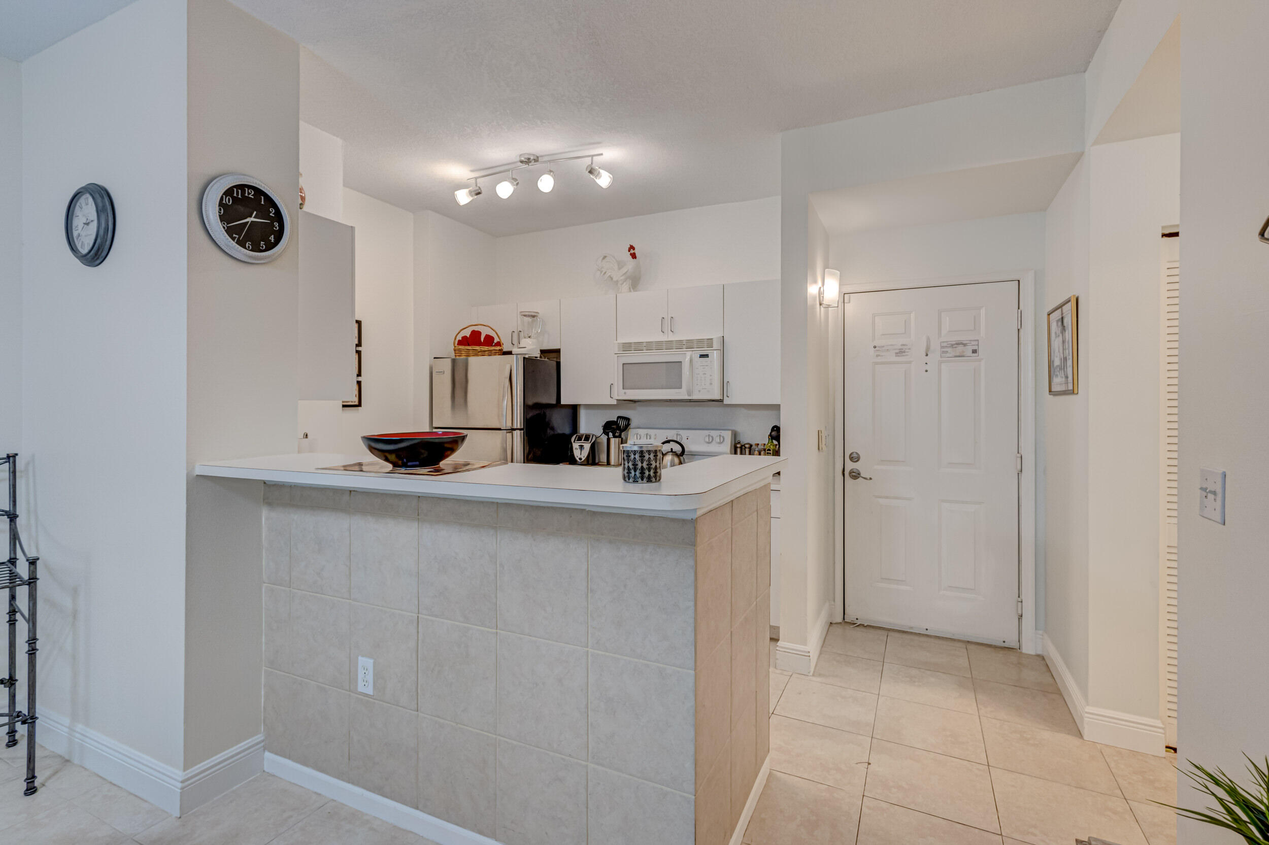 COURTYARDS IN CITYPLACE CONDO - Residential Lease