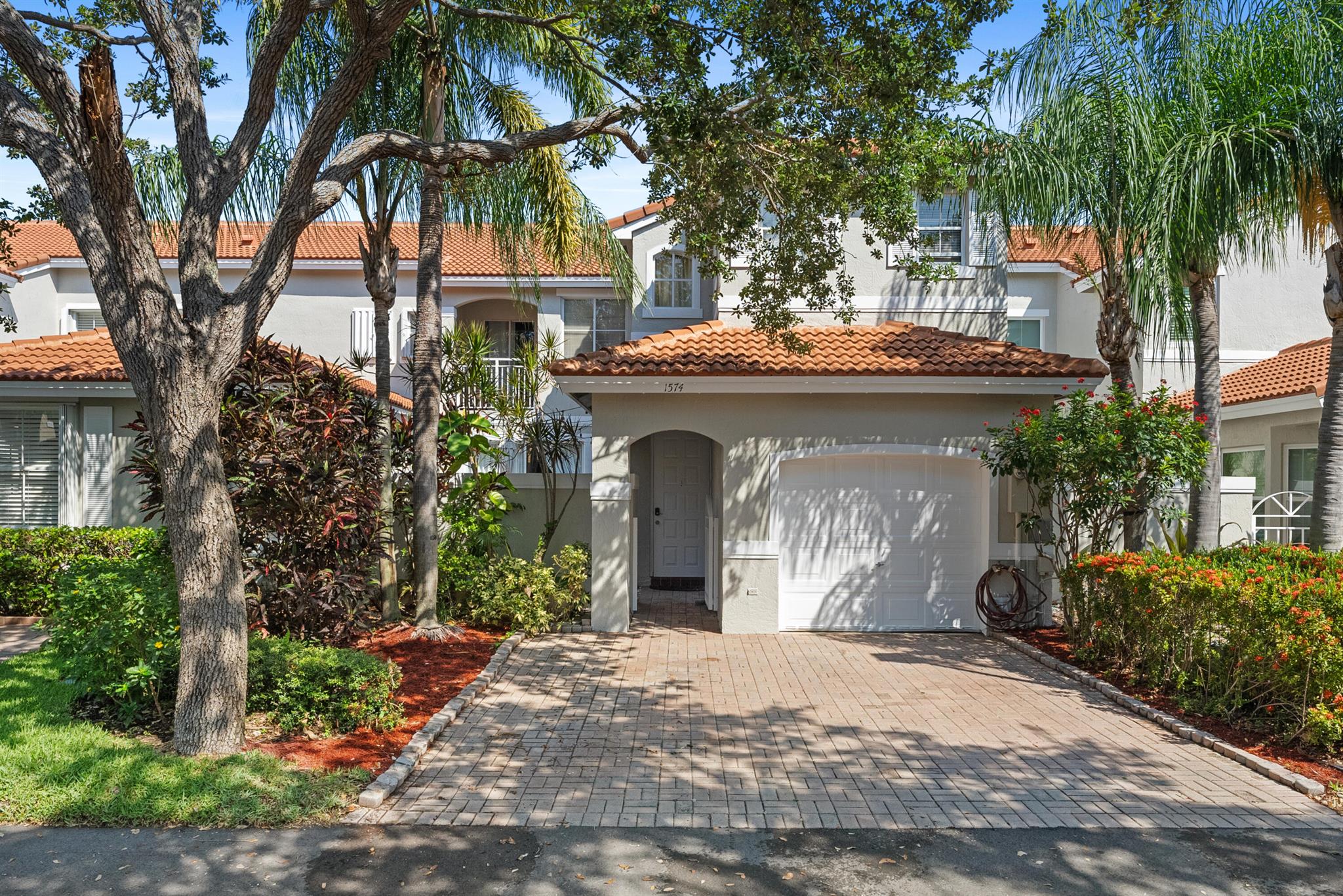 1574 Weeping Willow Way