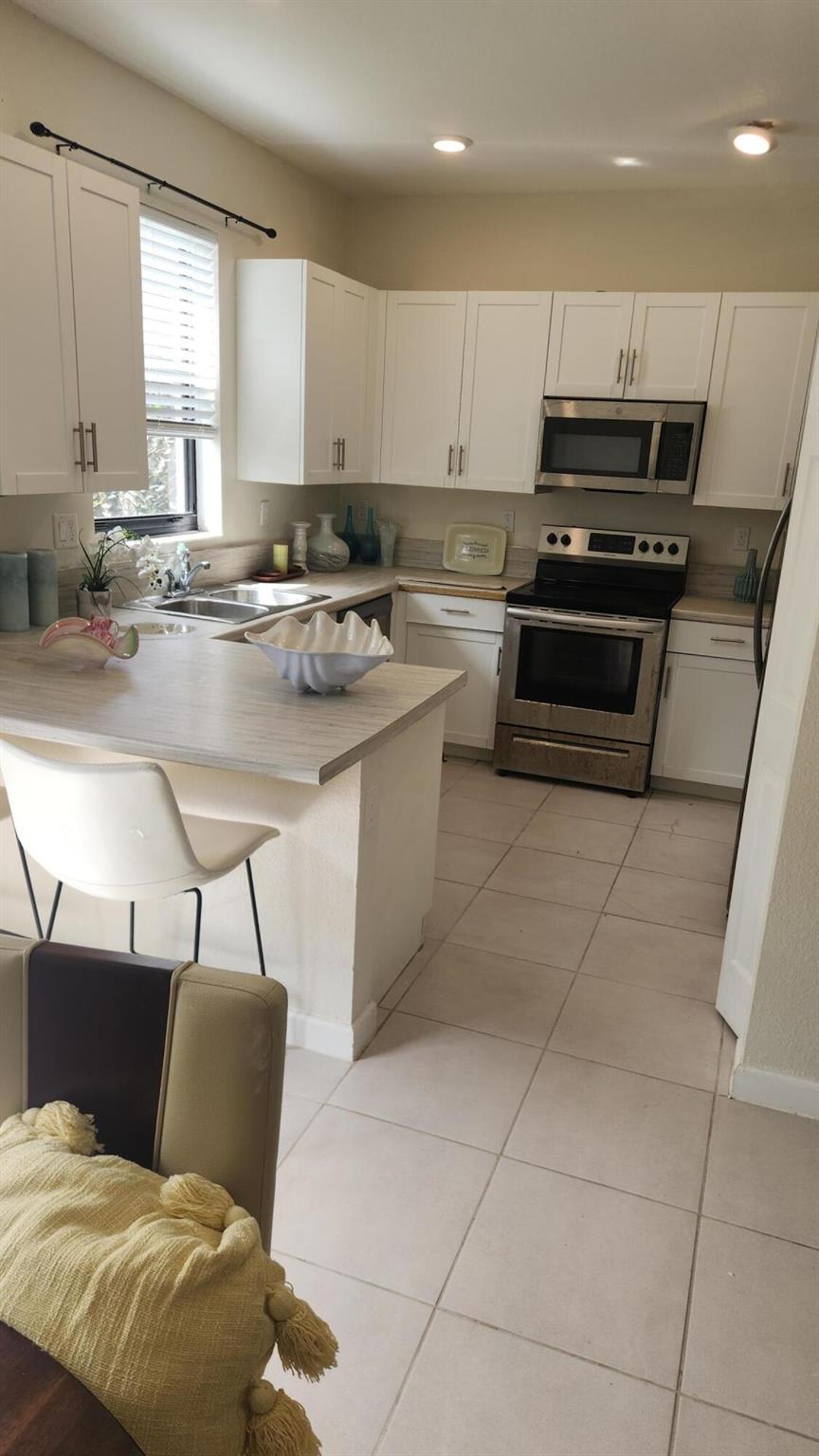 PALOMINO LAKES / TROTTERS - Residential
