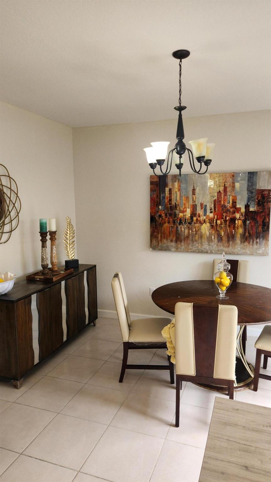 PALOMINO LAKES / TROTTERS - Residential