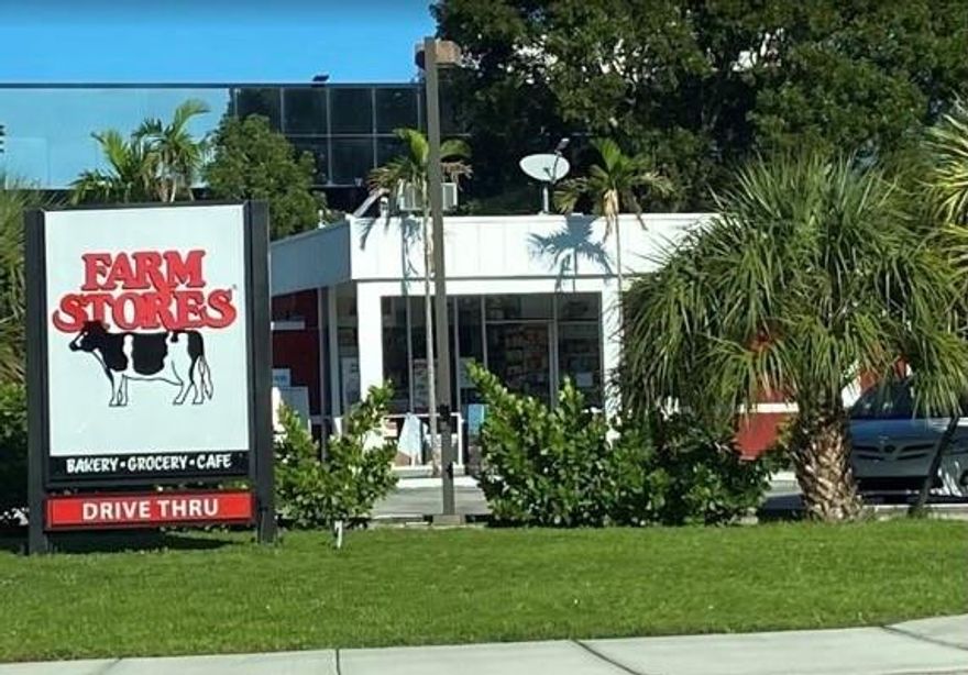 Now Available – Reopening of a Former High-Performing LocationAn exceptional franchise opportunity is now available on Boca Raton for entrepreneurs seeking to operate a Farm Stores Drive-Thru (Vaquita). This unit was previously one of the top-performing stores in the network.Farm Stores is ready to bring this location back to life.Turnkey Setup: Franchise fee includes complete remodeling, equipment installation, and brand conversion.Prime Boca Raton Location: Surrounded by dense residential neighborhoods and businesses, ensuring high traffic.Proven Track Record: This location was previously one of the top revenue-generating stores in the network.E-2 Visa Eligible: Suitable for foreign investors looking to enter the U.S. market.