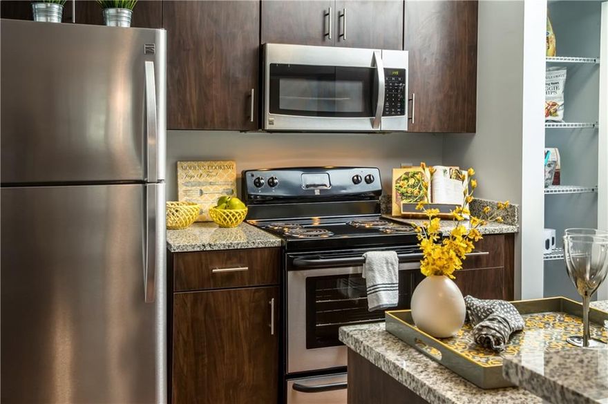 Blu on Marina Blvd in Fort Lauderdale offers 1 and 2 bedroom apartments, as well as loft style floor plans with dedicated garage spaces. Units feature granite counter tops, stainless steel appliances and wood-style flooring. Enjoy great community amenities including resort-style pool, outdoor dining area with grilling station, spacious clubroom and state of the art fitness center!