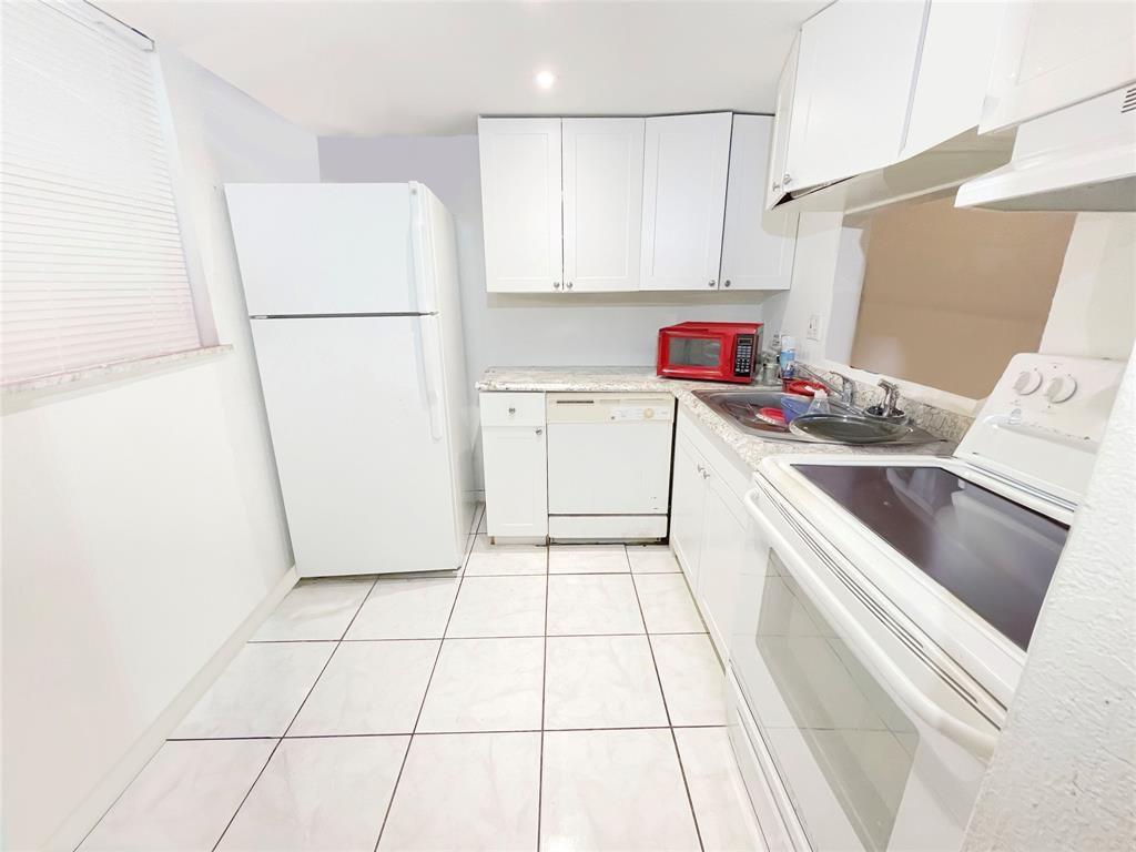 2800 NW 56th Ave E102