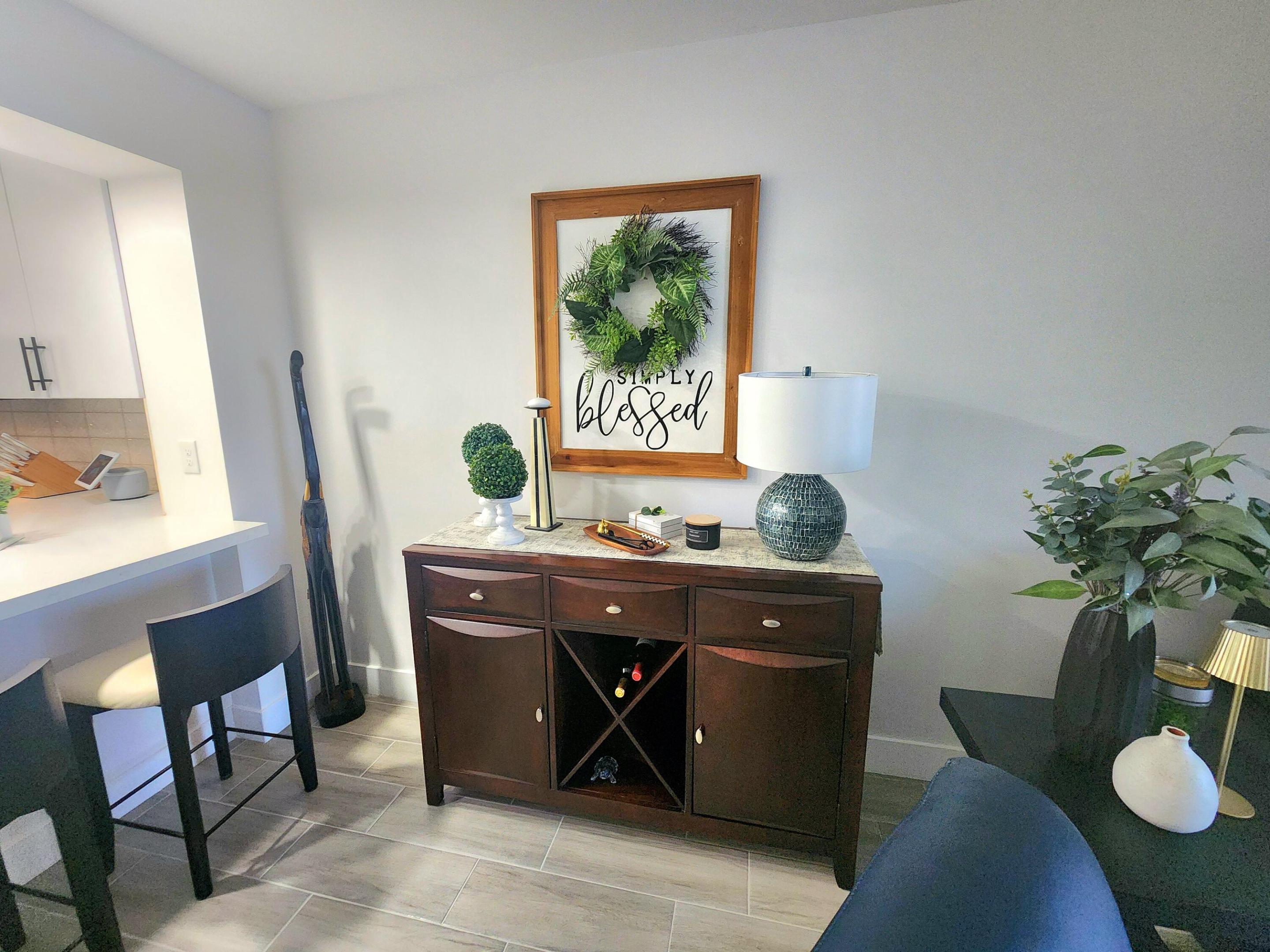 SOUTHAMPTON CONDOMINIUM H - Residential