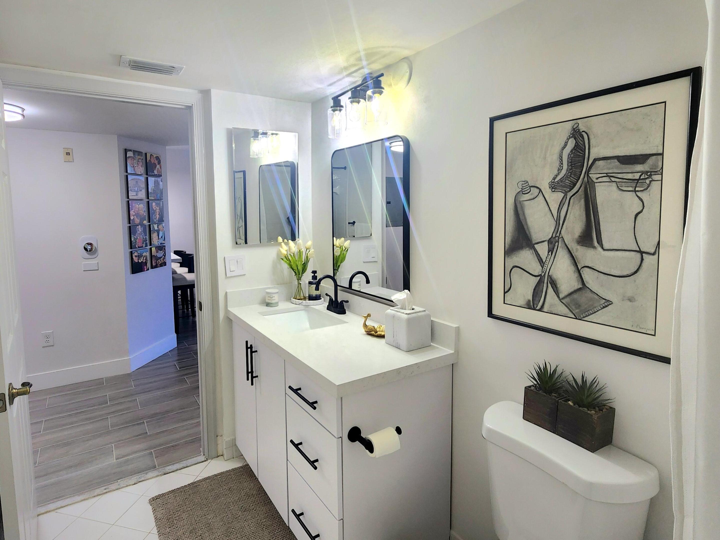 SOUTHAMPTON CONDOMINIUM H - Residential