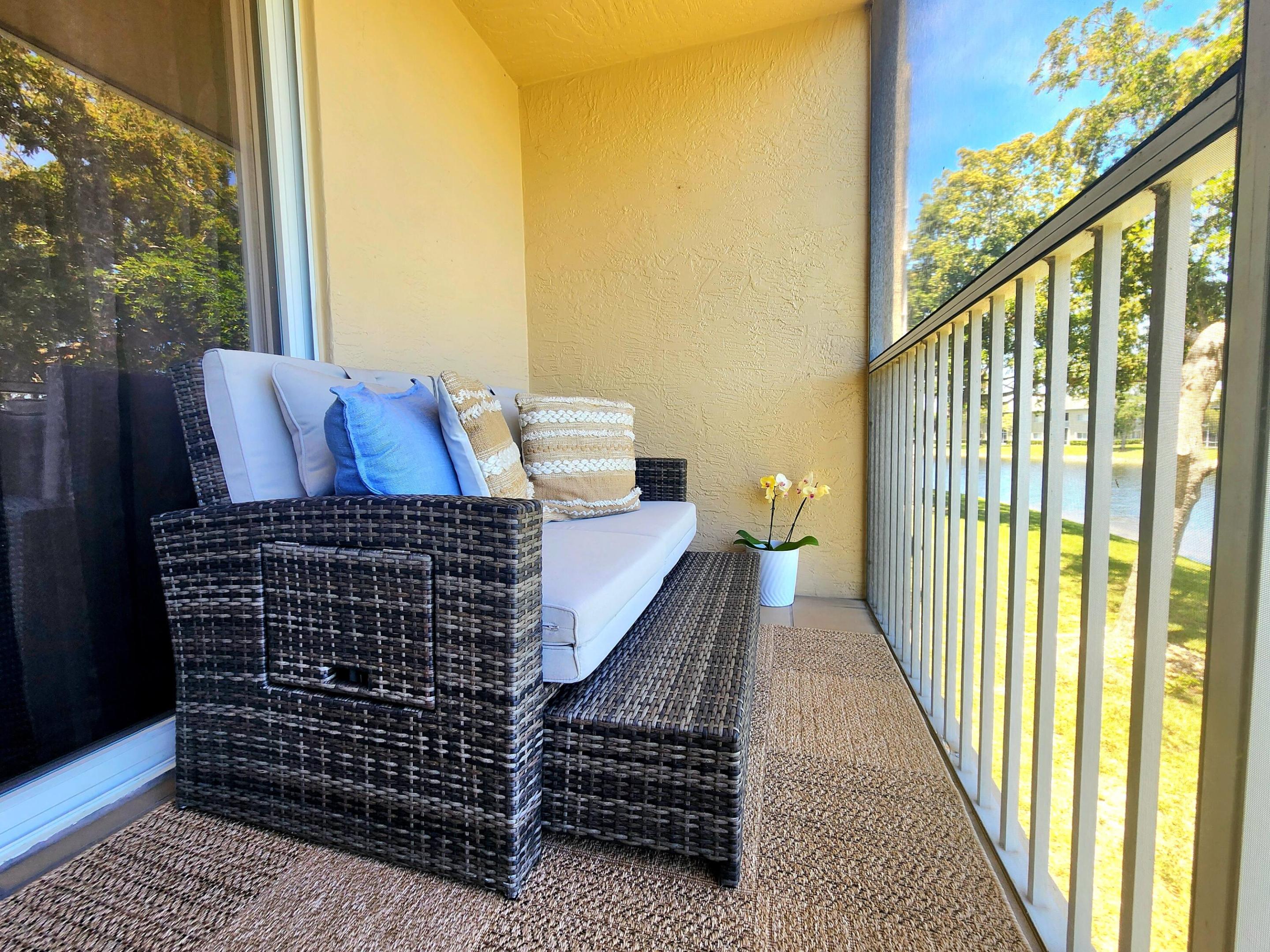 SOUTHAMPTON CONDOMINIUM H - Residential