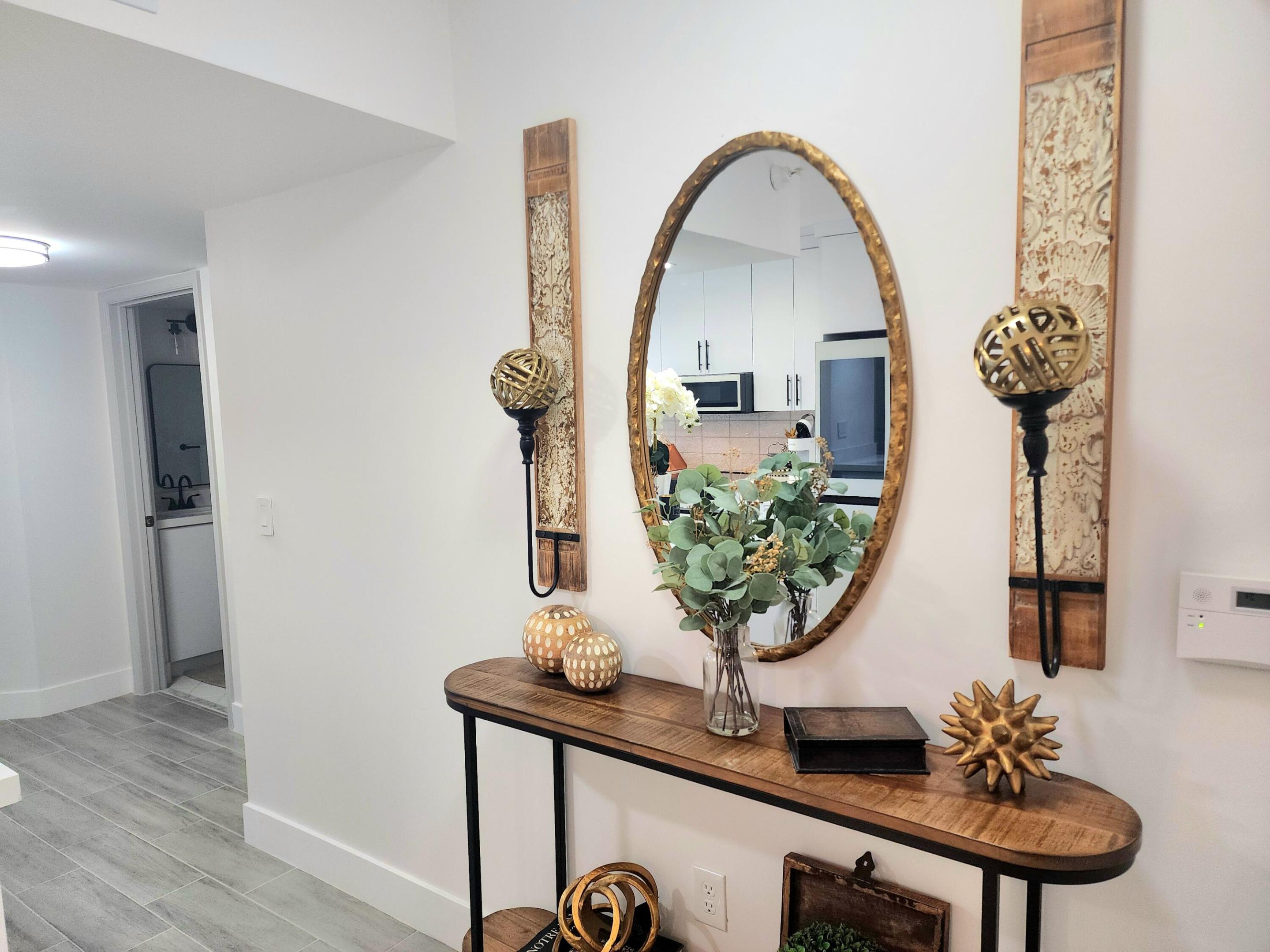 SOUTHAMPTON CONDOMINIUM H - Residential
