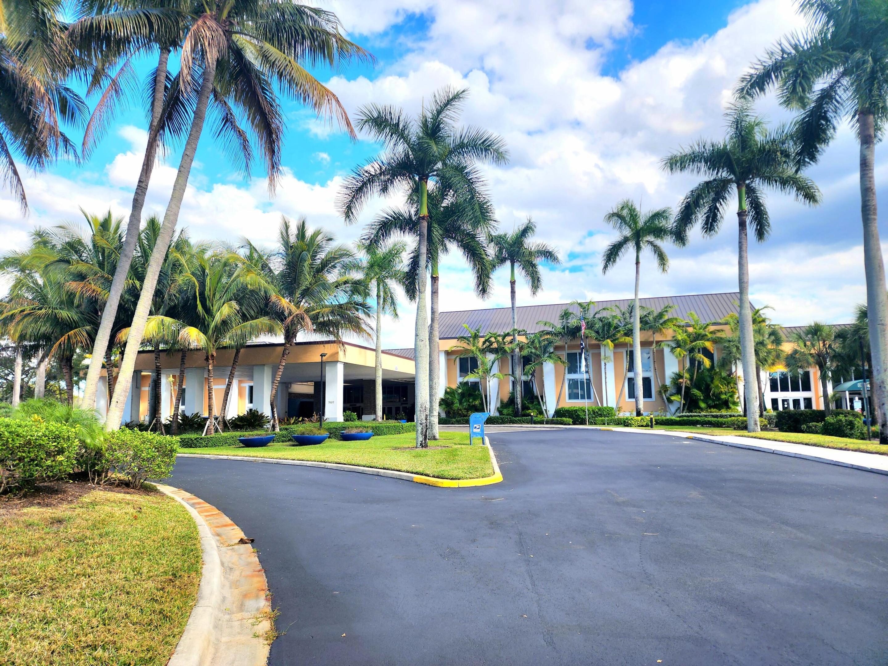 SOUTHAMPTON CONDOMINIUM H - Residential
