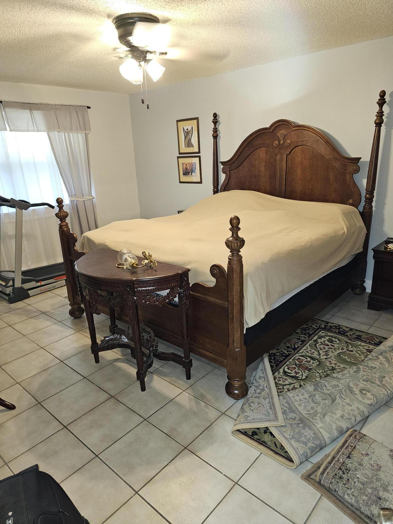 BOULEVARD WOODS NORTH - Residential