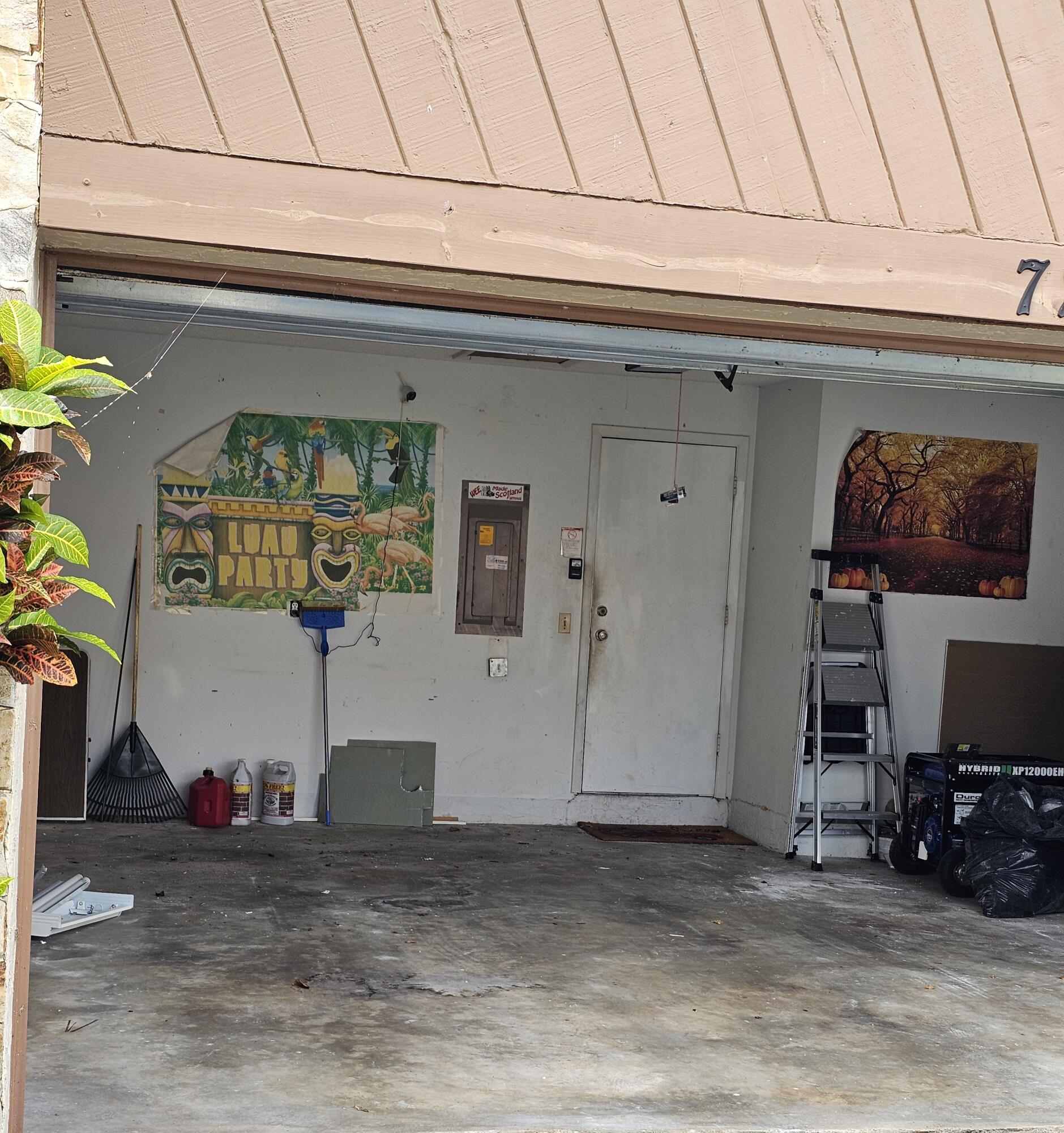 BOULEVARD WOODS NORTH - Residential