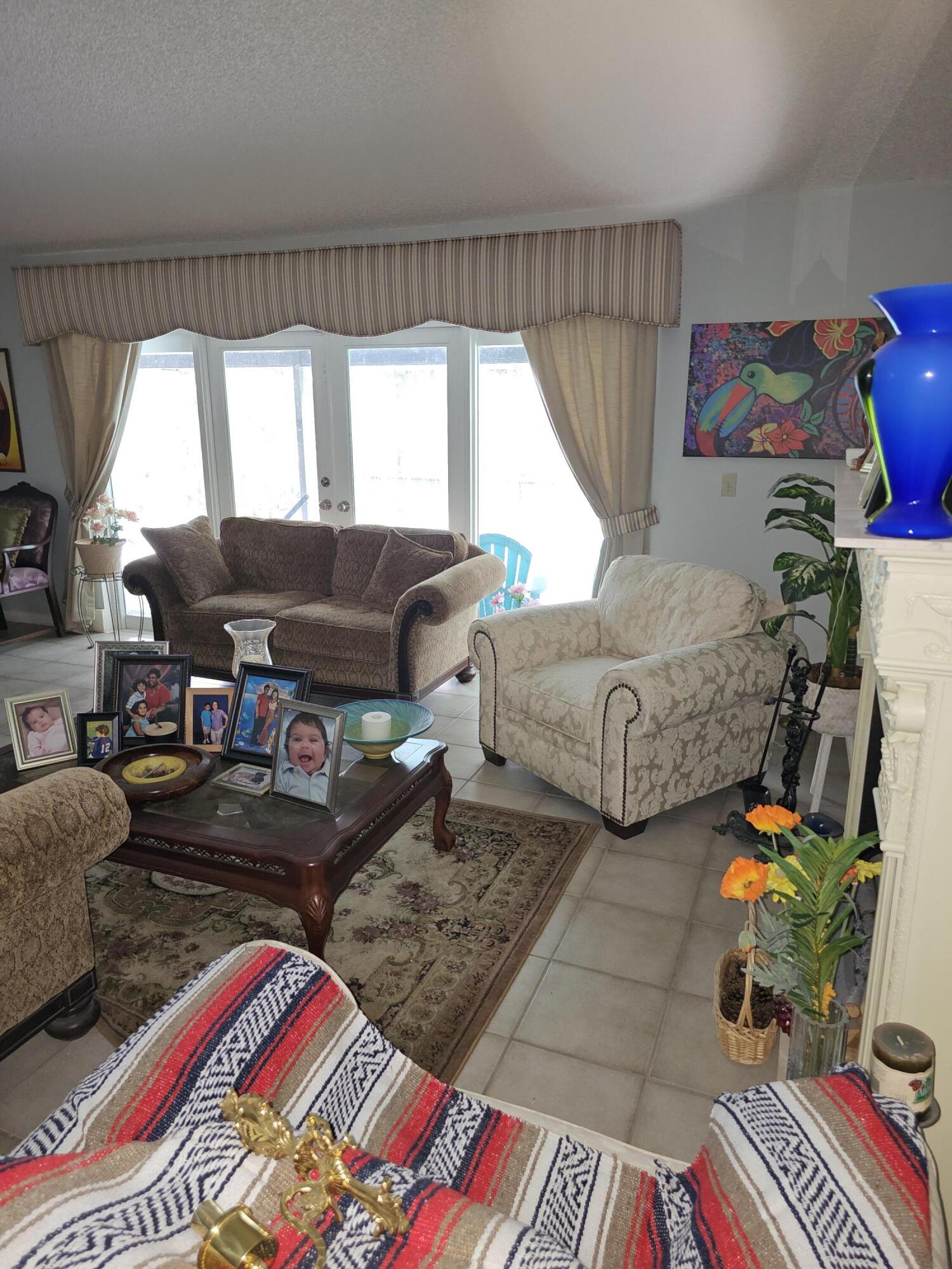 7230 NW 47th Place NW