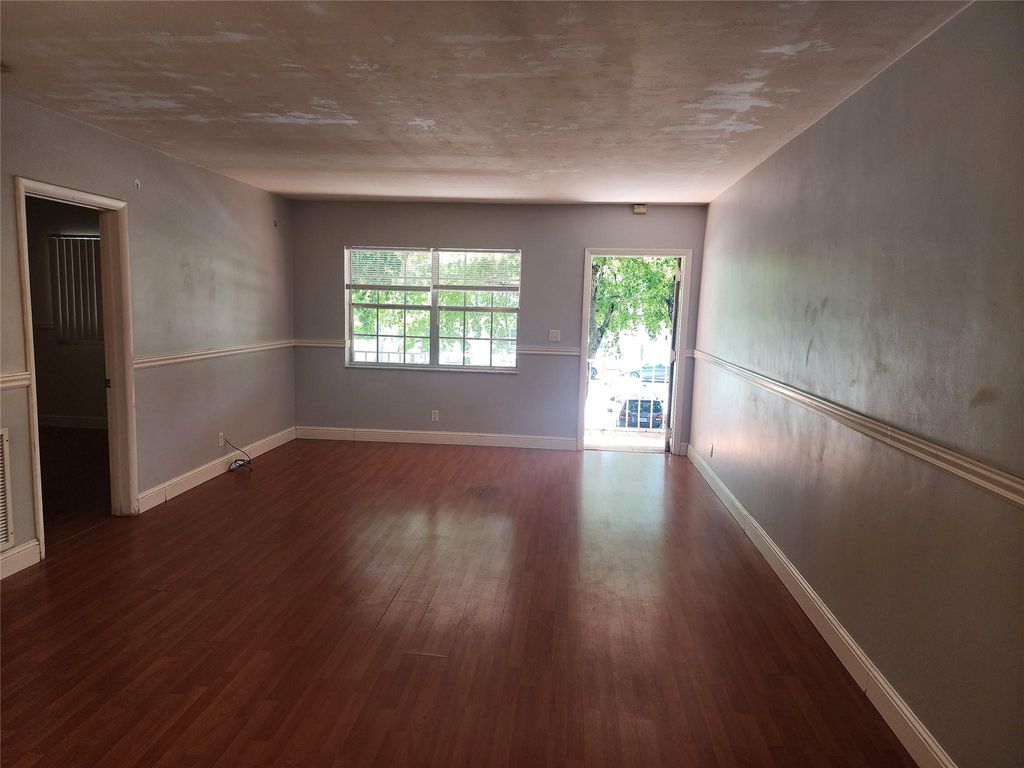 Photo of 1501 NE 34th Court #10, Oakland Park, FL 33334 (MLS # F10533335)