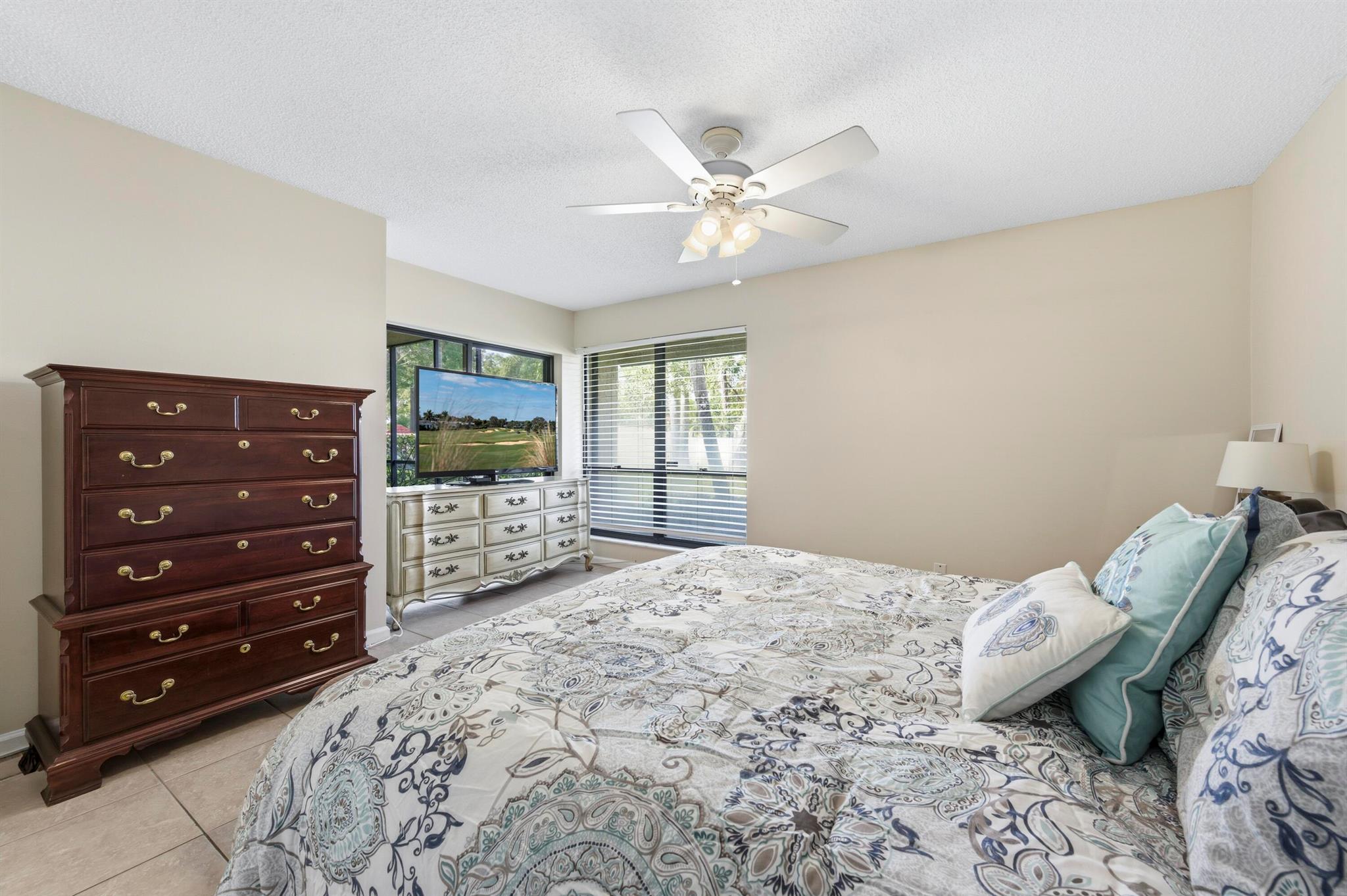 LEXINGTON GREEN CONDO - Residential Lease