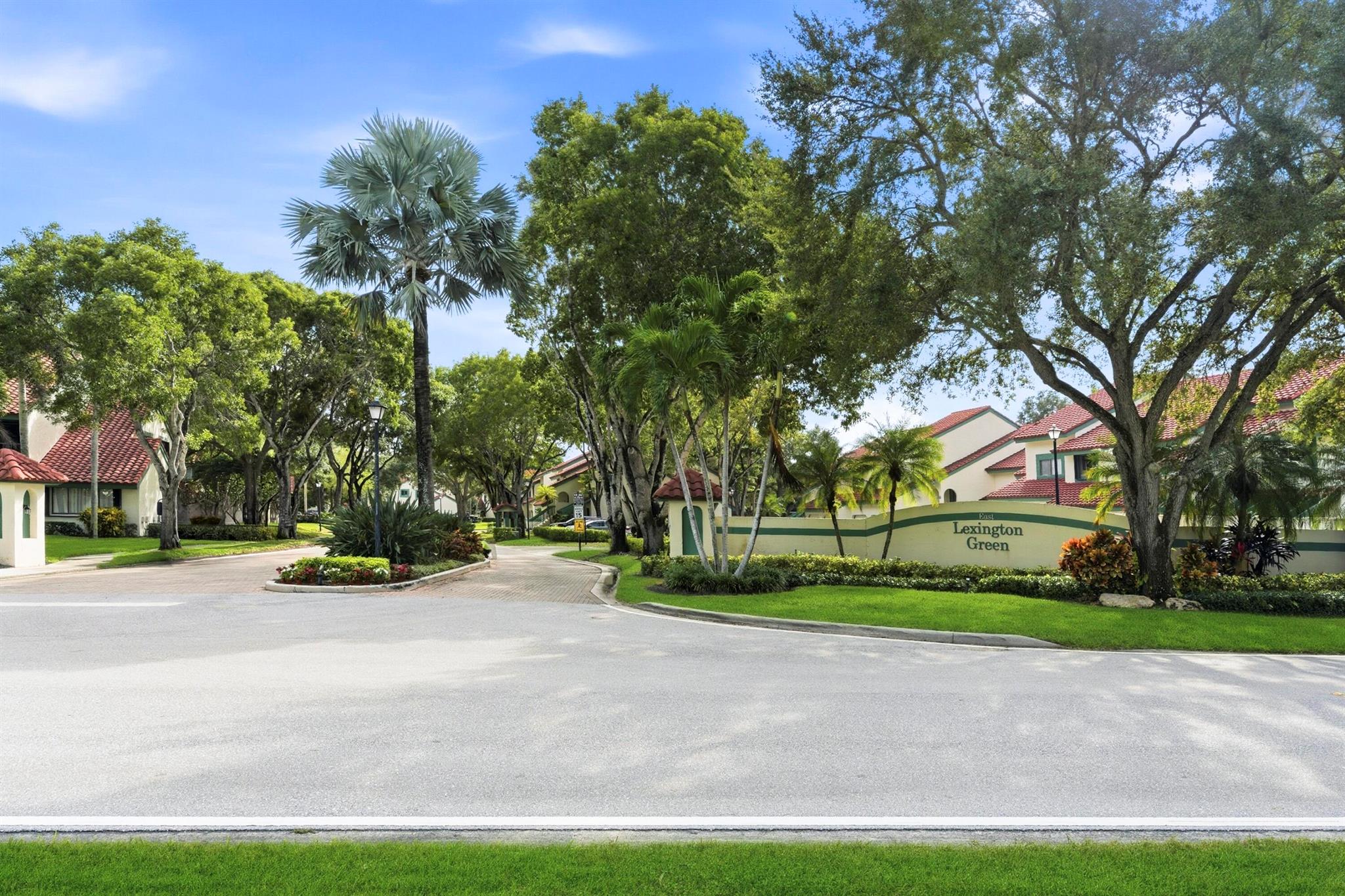 LEXINGTON GREEN CONDO - Residential Lease