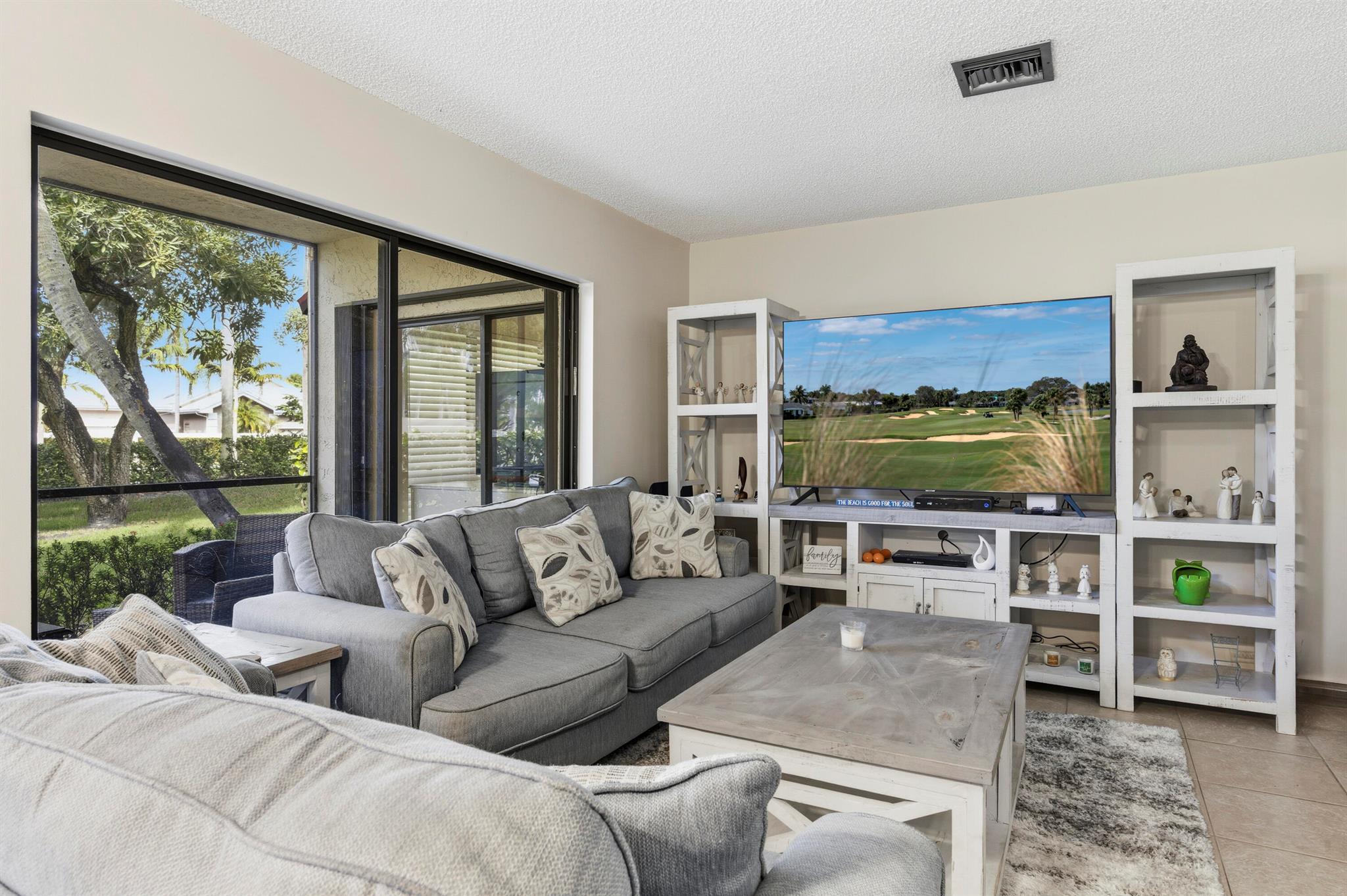 LEXINGTON GREEN CONDO - Residential Lease