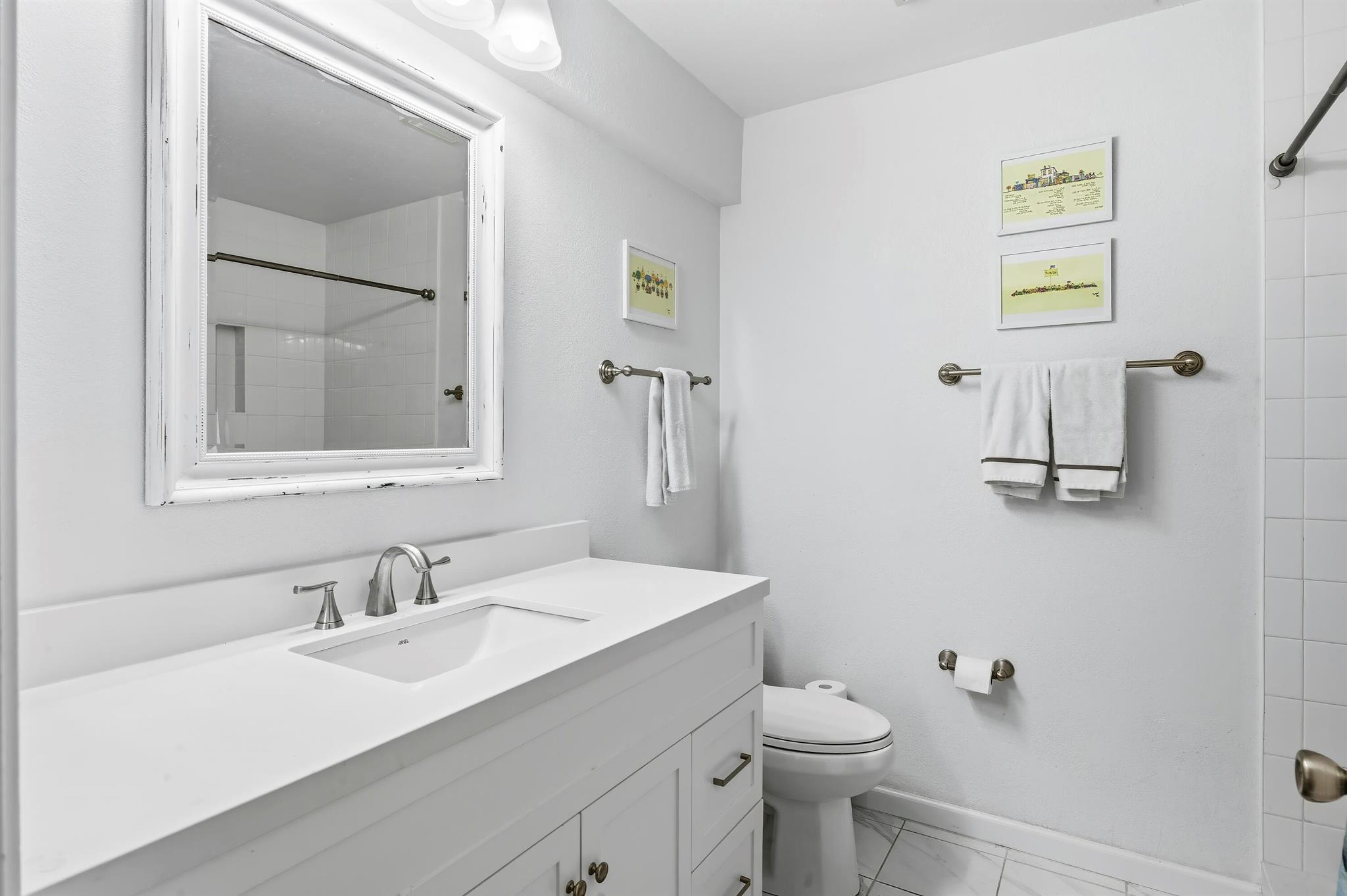 LEXINGTON GREEN CONDO - Residential Lease