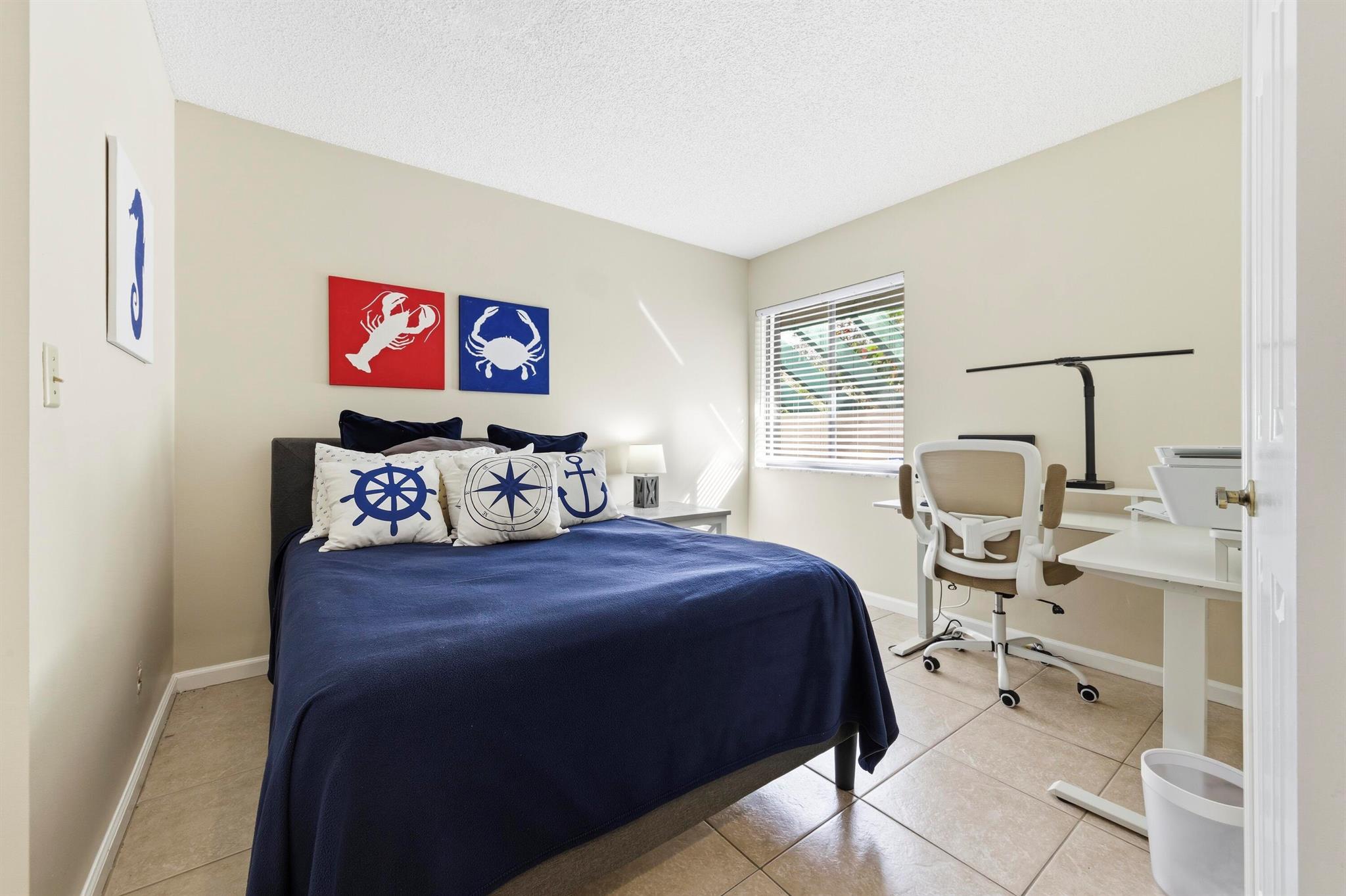 LEXINGTON GREEN CONDO - Residential Lease