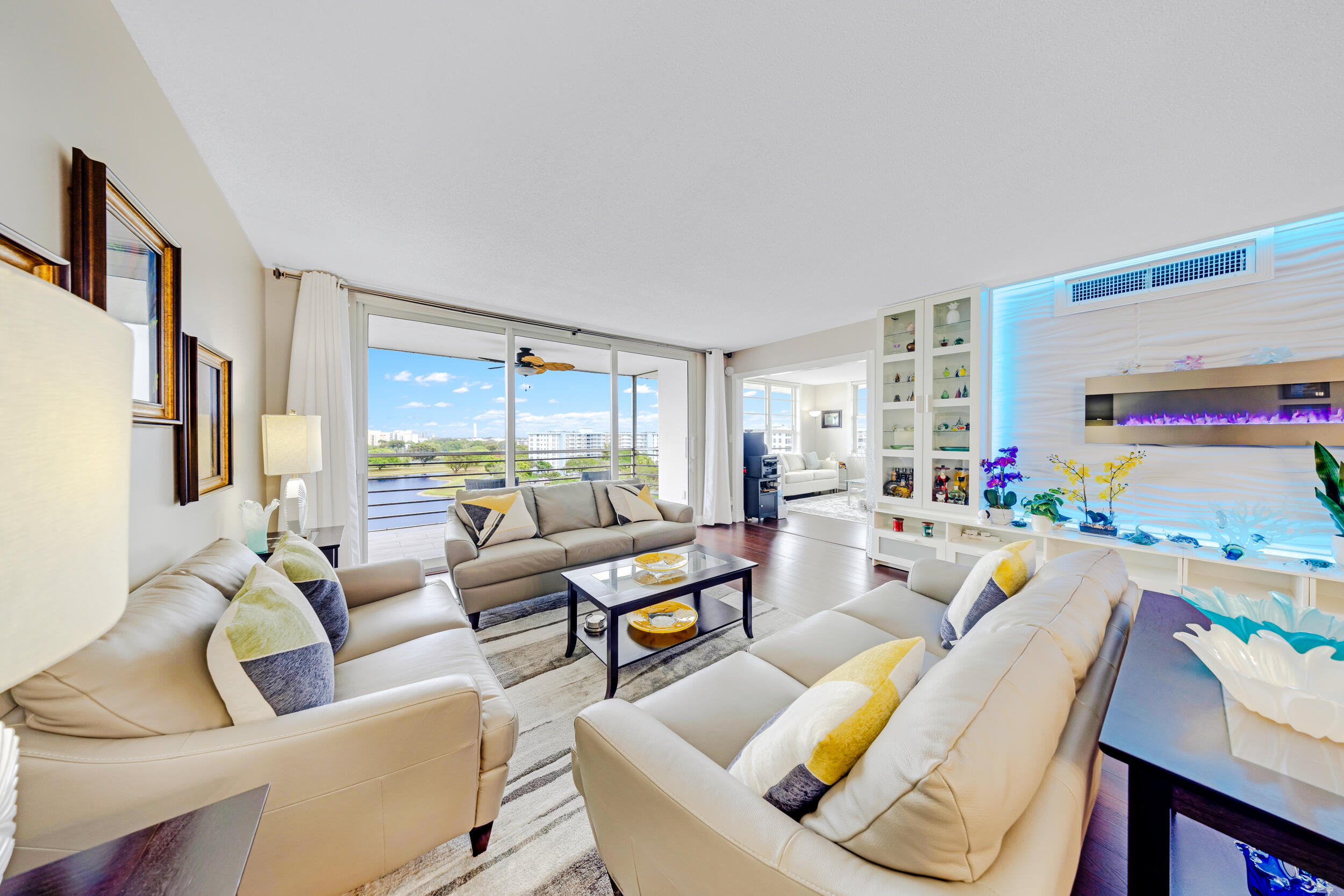 NO 40 PALM-AIRE COUNTRY CLUB - Residential Lease