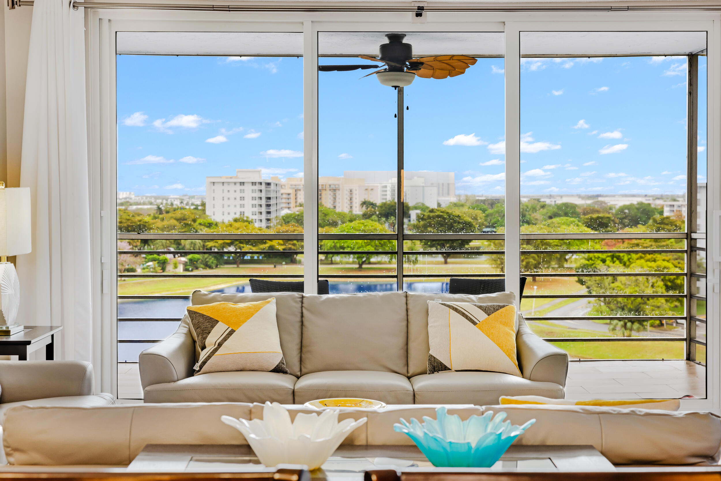 NO 40 PALM-AIRE COUNTRY CLUB - Residential Lease