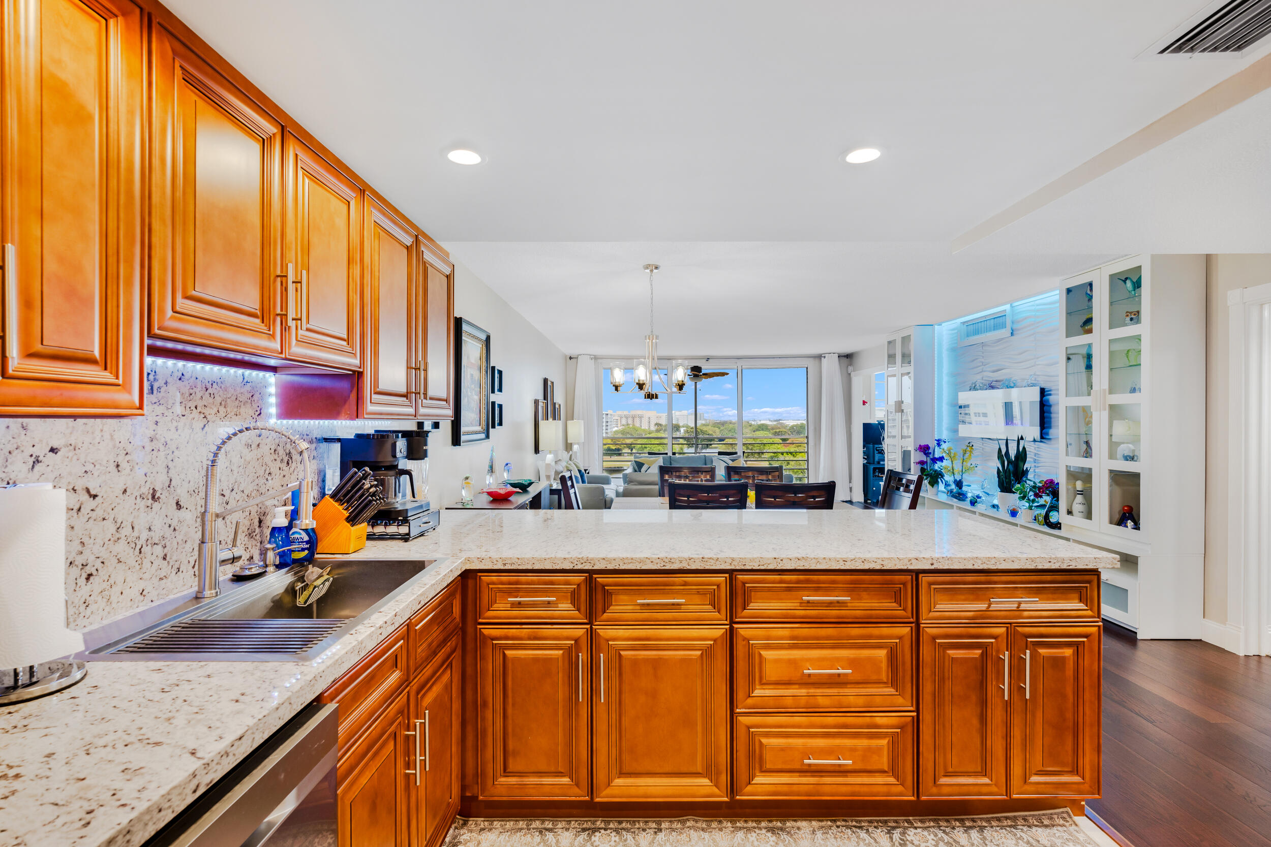 NO 40 PALM-AIRE COUNTRY CLUB - Residential Lease