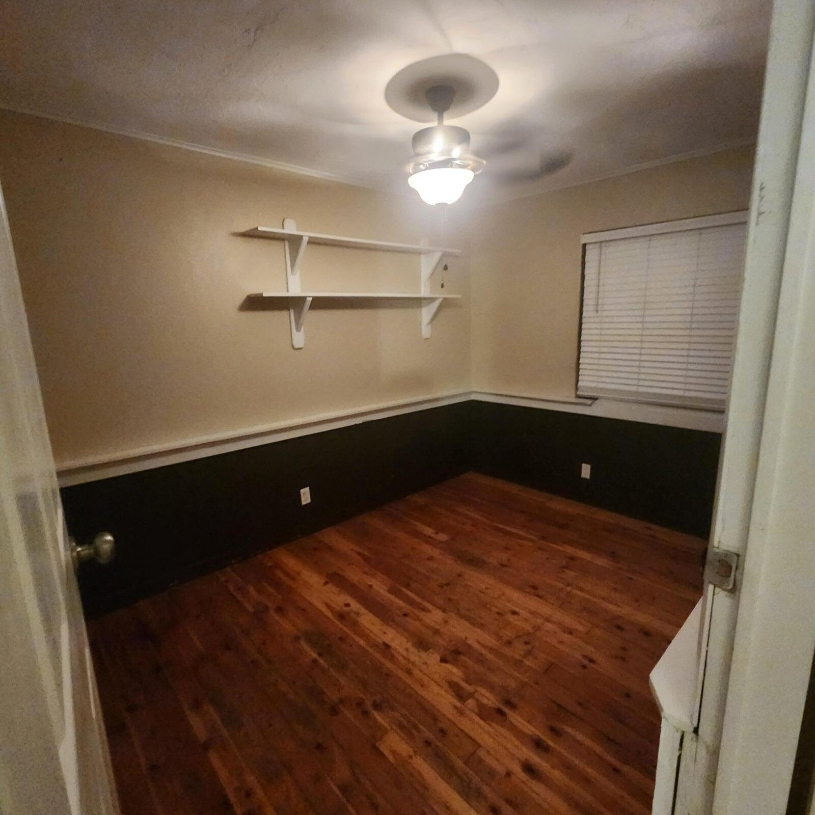 15-42-40~ W 208.7 FT OF E   5030.1 FT OF N 245.2 F - Residential