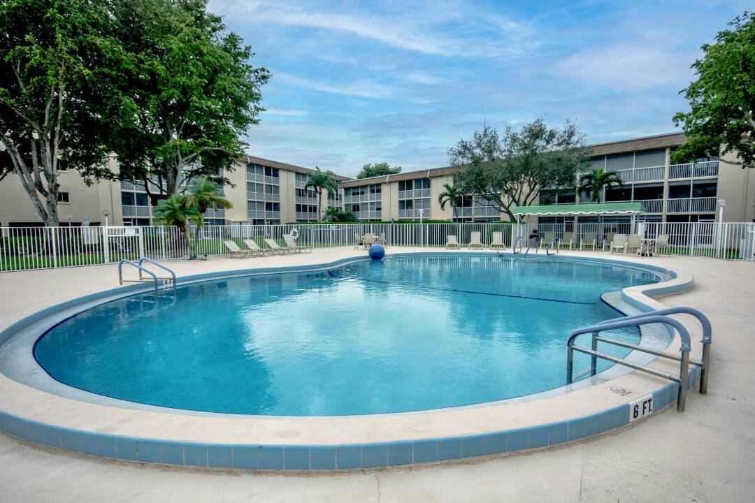 VILLAGE GREEN AVON CONDO - Residential