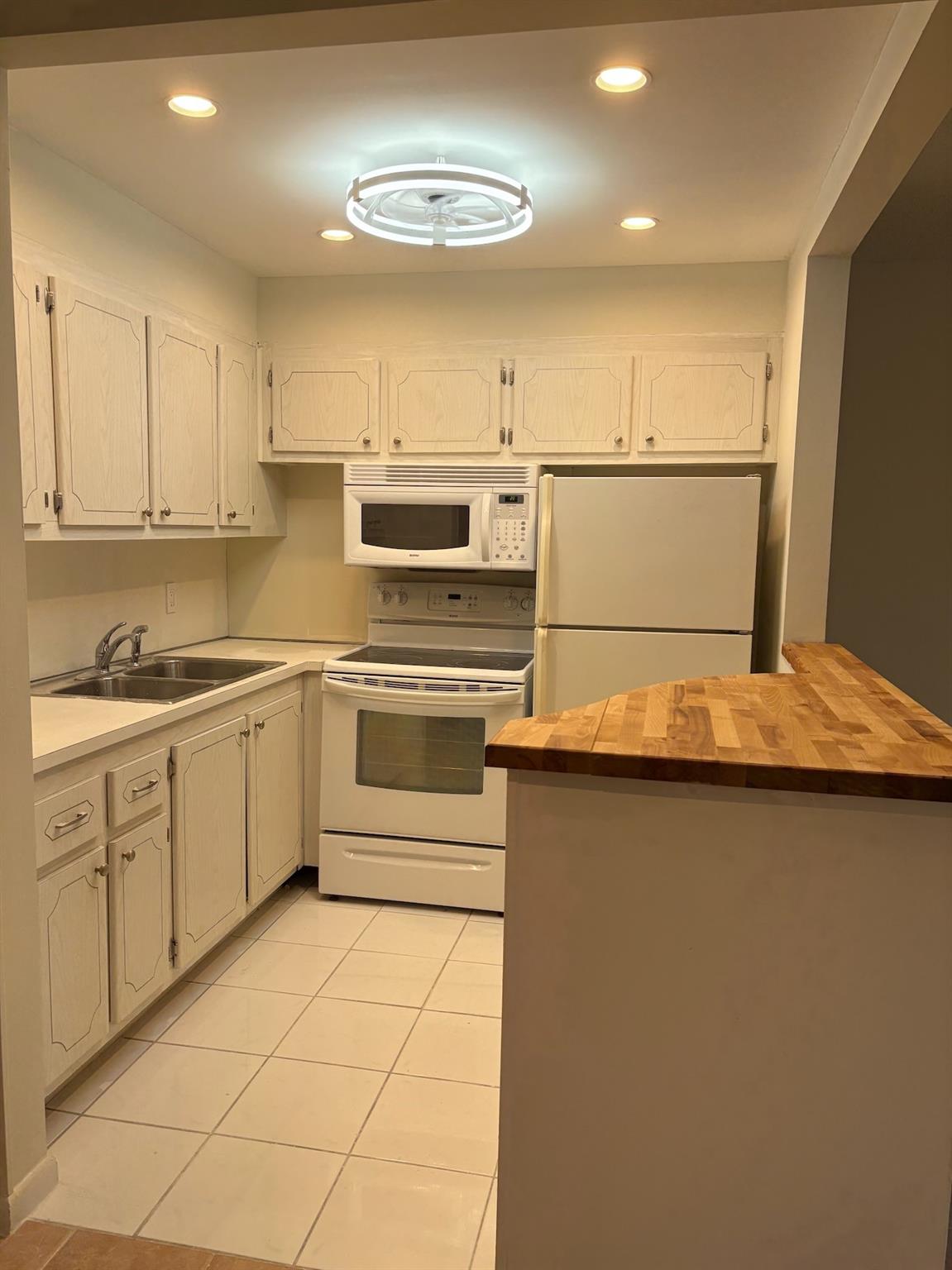 Ashby B Condo - Residential Lease