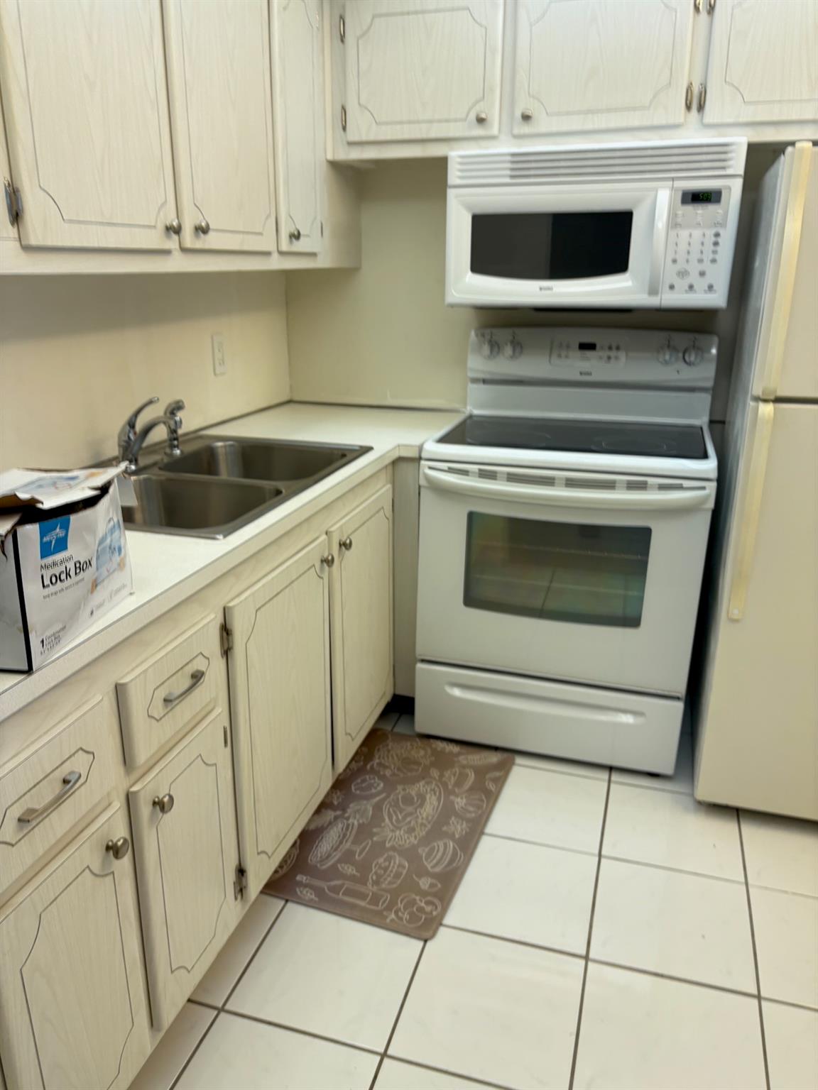 Ashby B Condo - Residential Lease