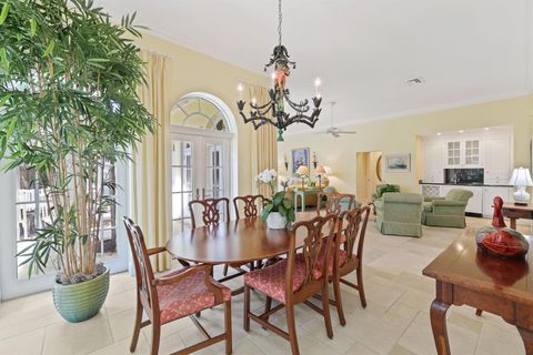 Single Family Residence in Village Of Golf FL 39 Country Road Rd 11.jpg
