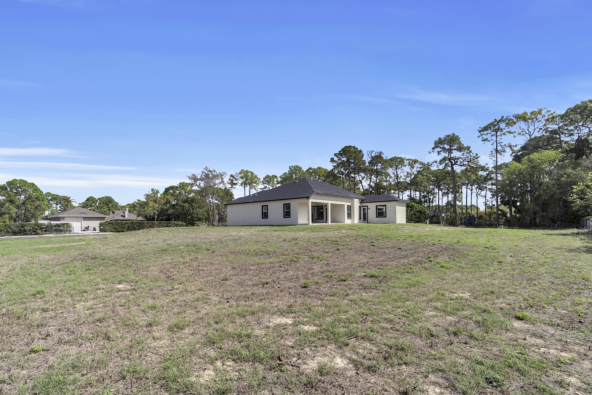 31-42-41~ S 252.9 FT OF N  638.76 FT OF W 204.6 FT - Residential