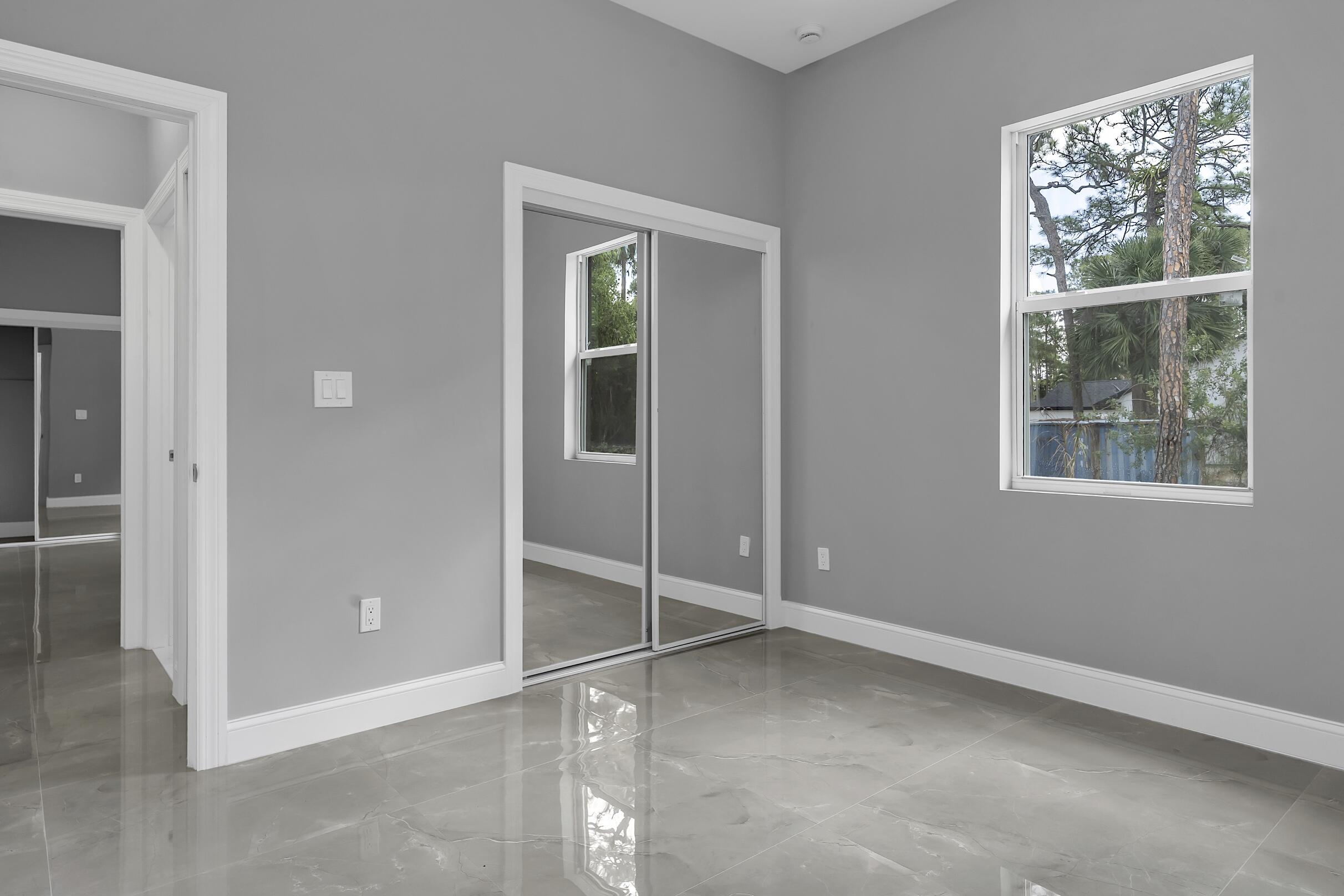 31-42-41~ S 252.9 FT OF N  638.76 FT OF W 204.6 FT - Residential