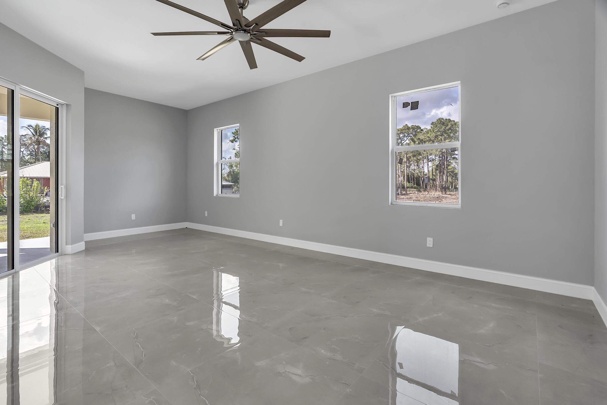 31-42-41~ S 252.9 FT OF N  638.76 FT OF W 204.6 FT - Residential