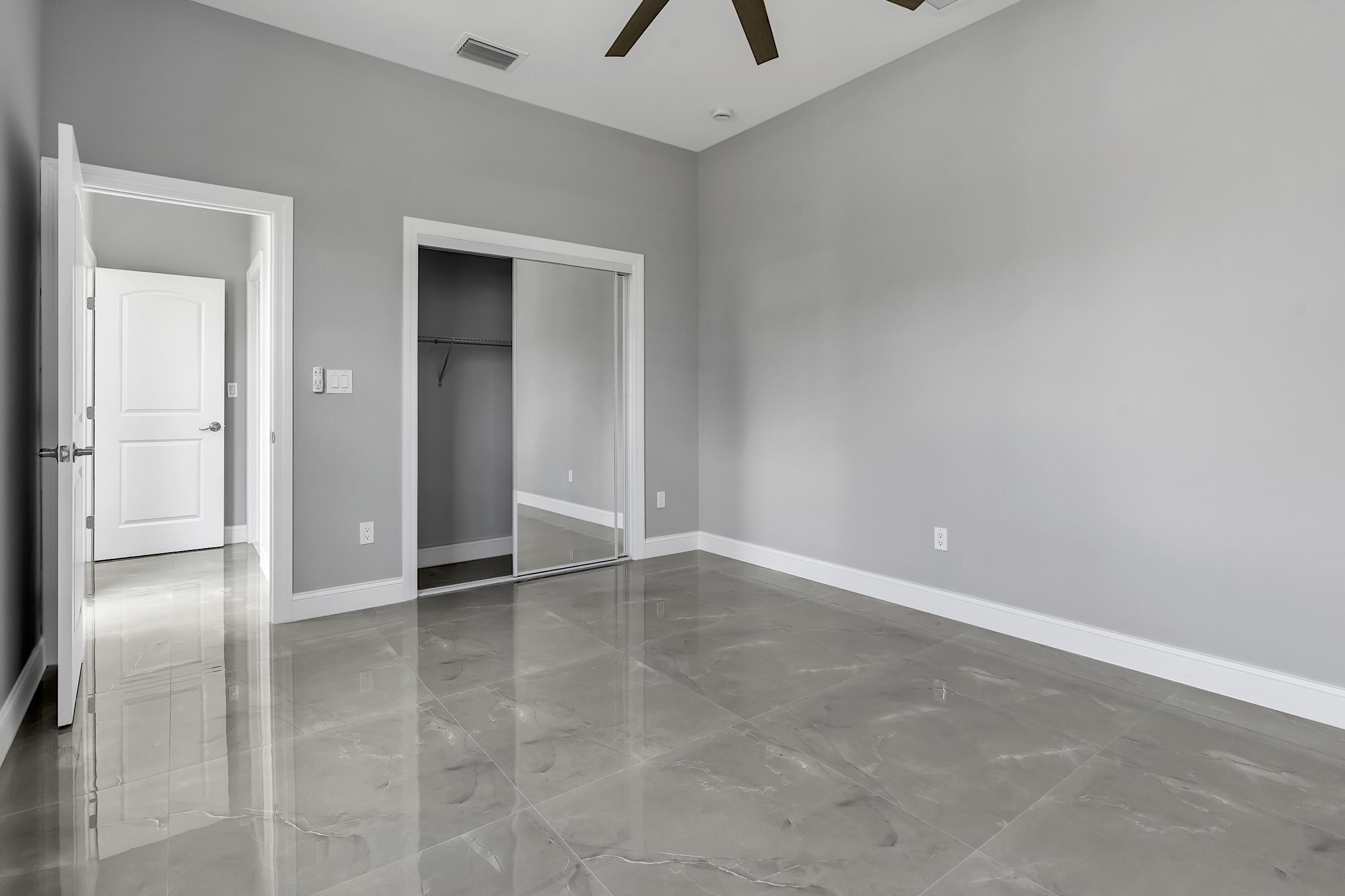 31-42-41~ S 252.9 FT OF N  638.76 FT OF W 204.6 FT - Residential