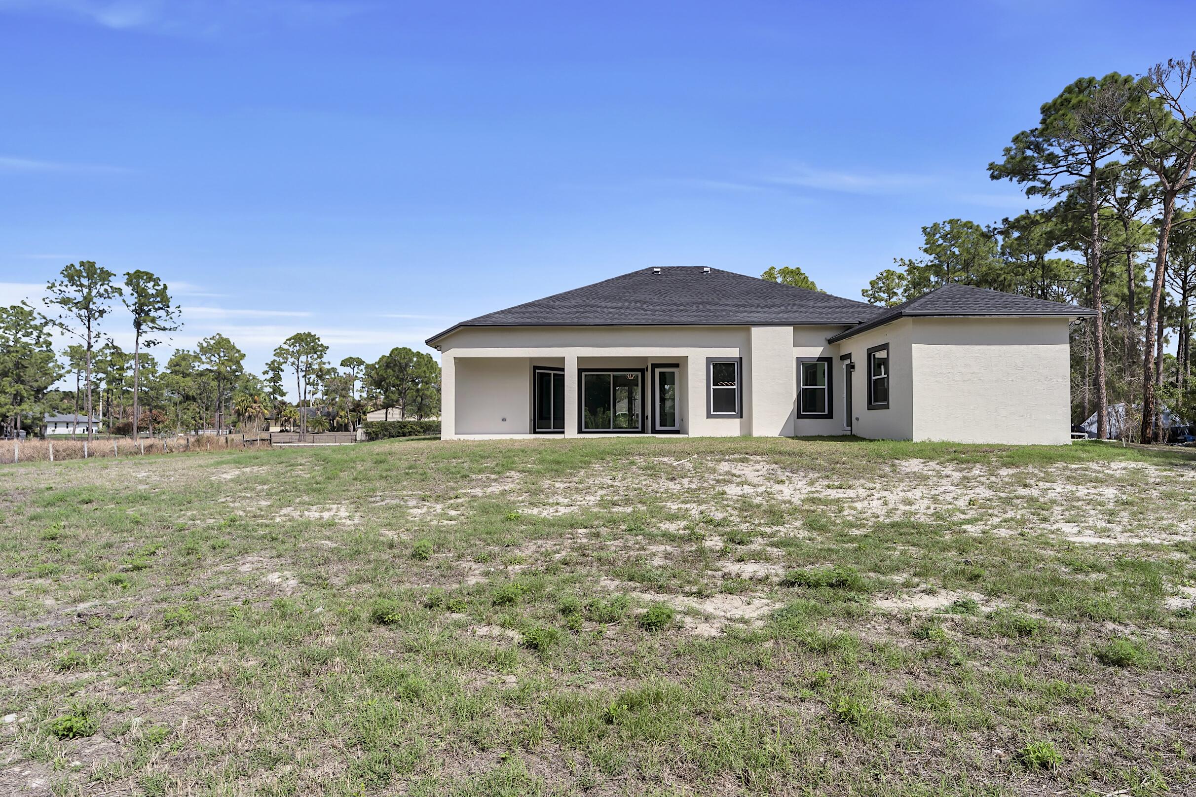 31-42-41~ S 252.9 FT OF N  638.76 FT OF W 204.6 FT - Residential