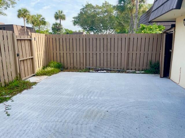 Photo of 620 6th Court, Palm Beach Gardens, FL 33410 (MLS # B26079548)