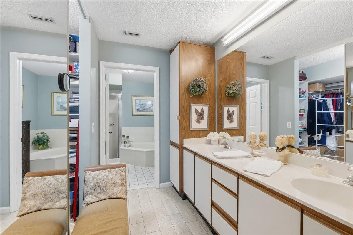 PINE RIDGE AT DELRAY BEAC - Residential