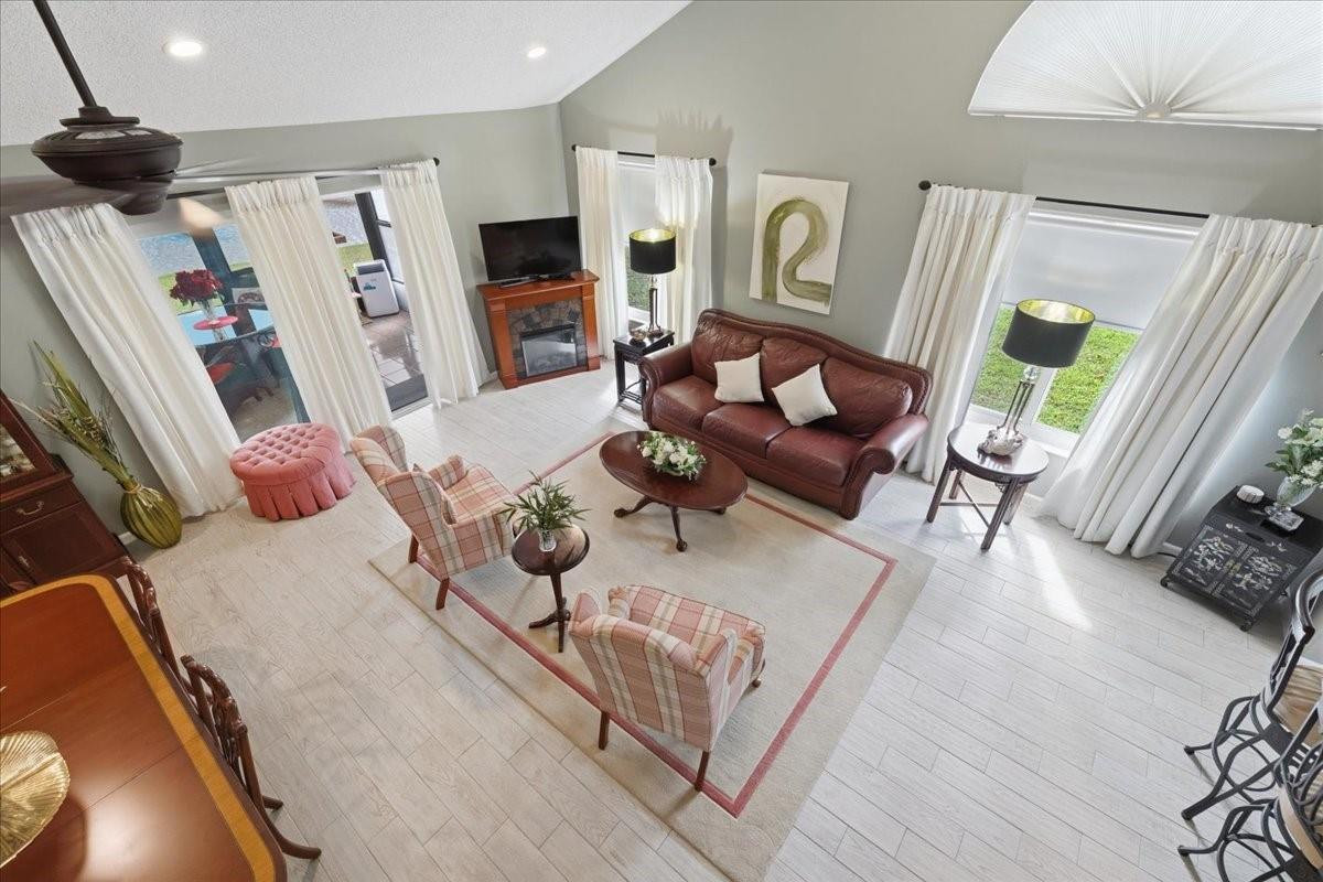 PINE RIDGE AT DELRAY BEAC - Residential