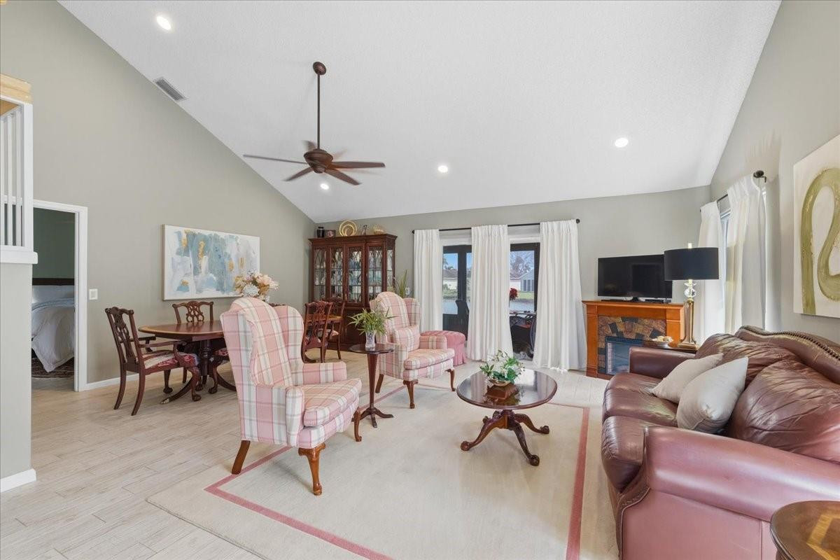 PINE RIDGE AT DELRAY BEAC - Residential