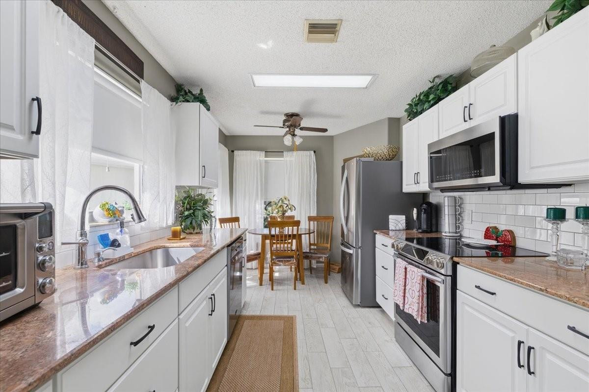 PINE RIDGE AT DELRAY BEAC - Residential