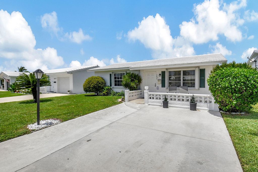 Photo of 1821 SW Congress Boulevard, Boynton Beach, FL 33426 (MLS # R11006788)