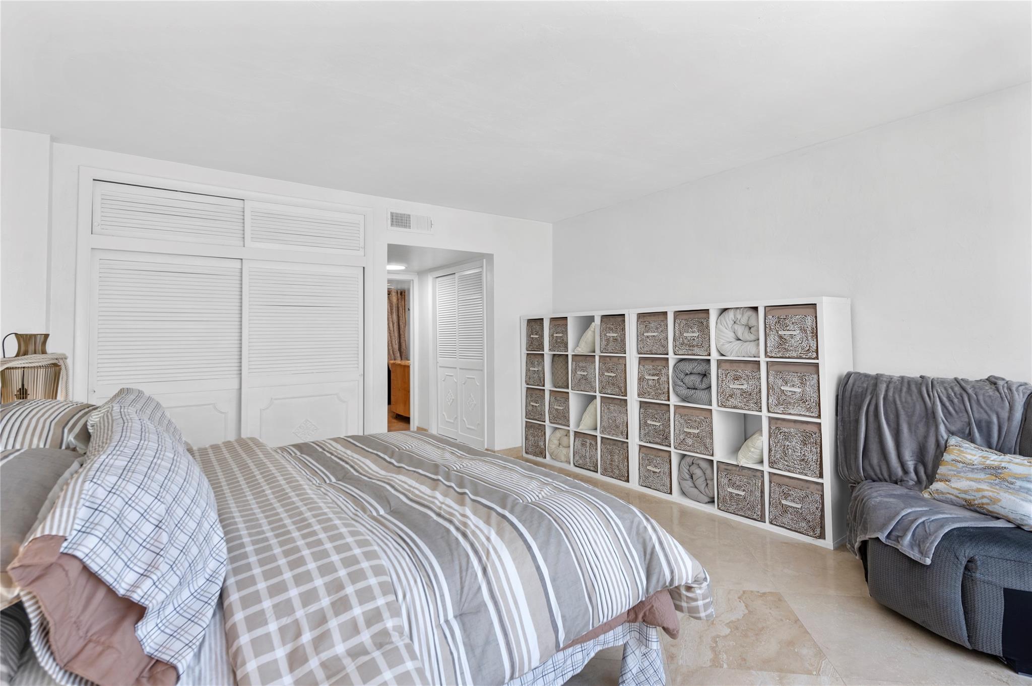 REGENCY TOWER CONDO - Residential Lease